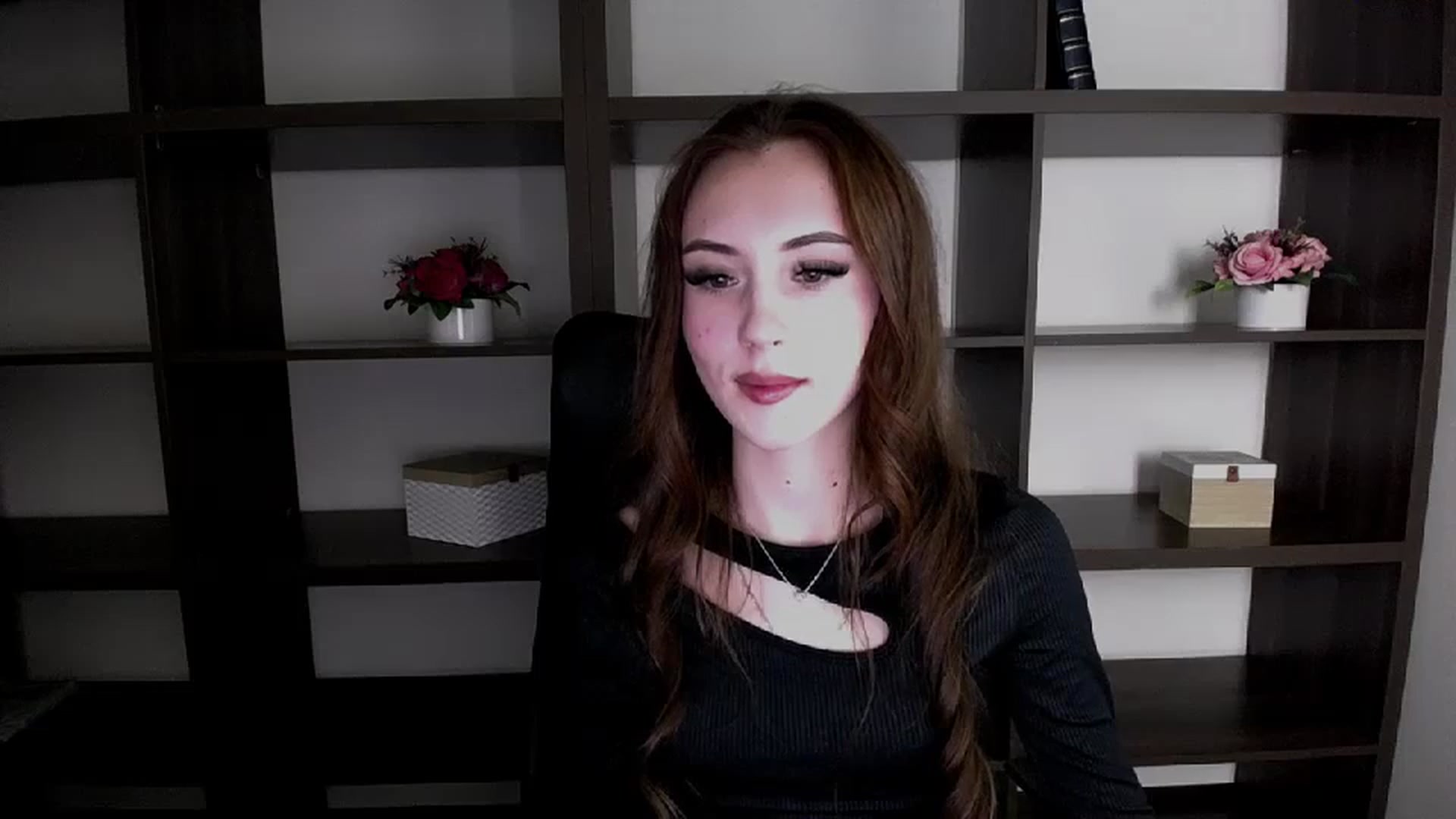 Gallery image thumbnail from Nikonara_'s myfreecams stream on, 12/02/2023, 14:52 image 4 of 20