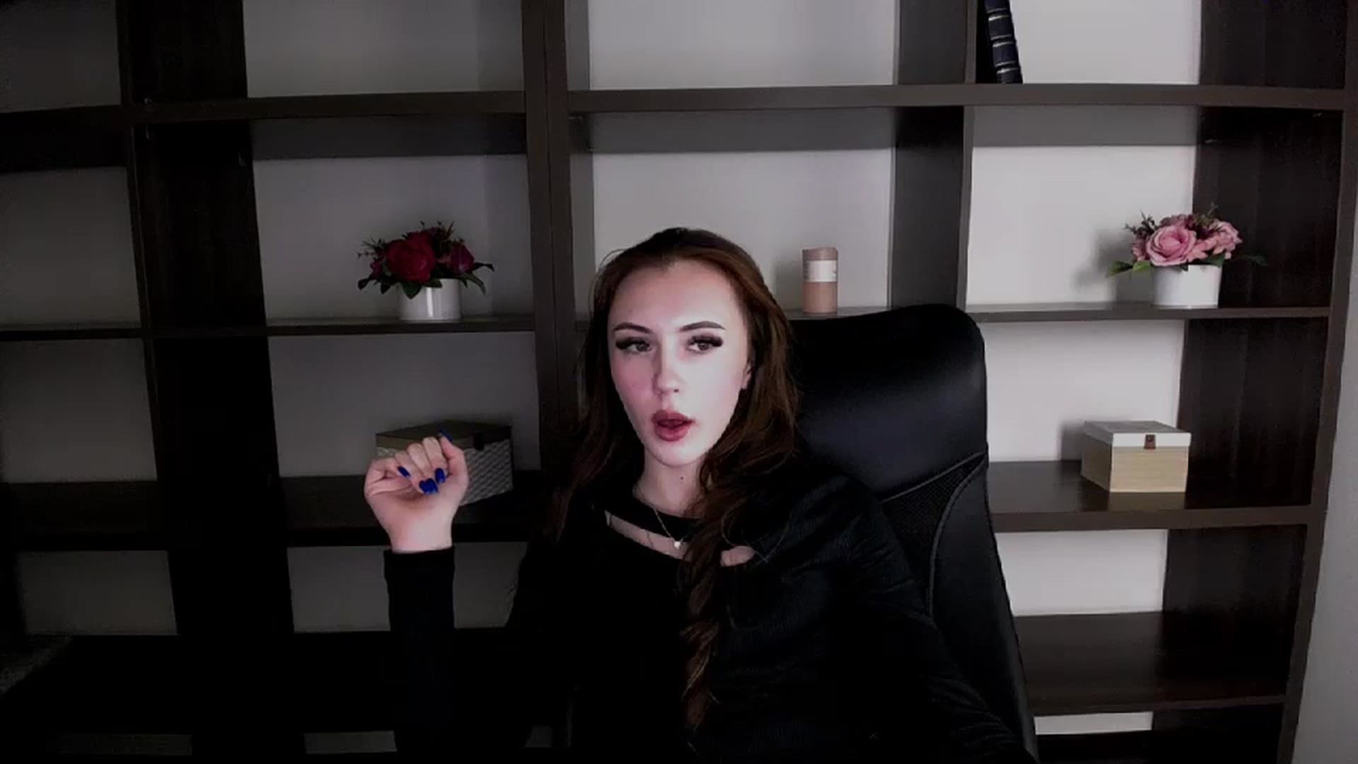 Gallery image thumbnail from Nikonara_'s myfreecams stream on, 12/02/2023, 14:52 image 7 of 20