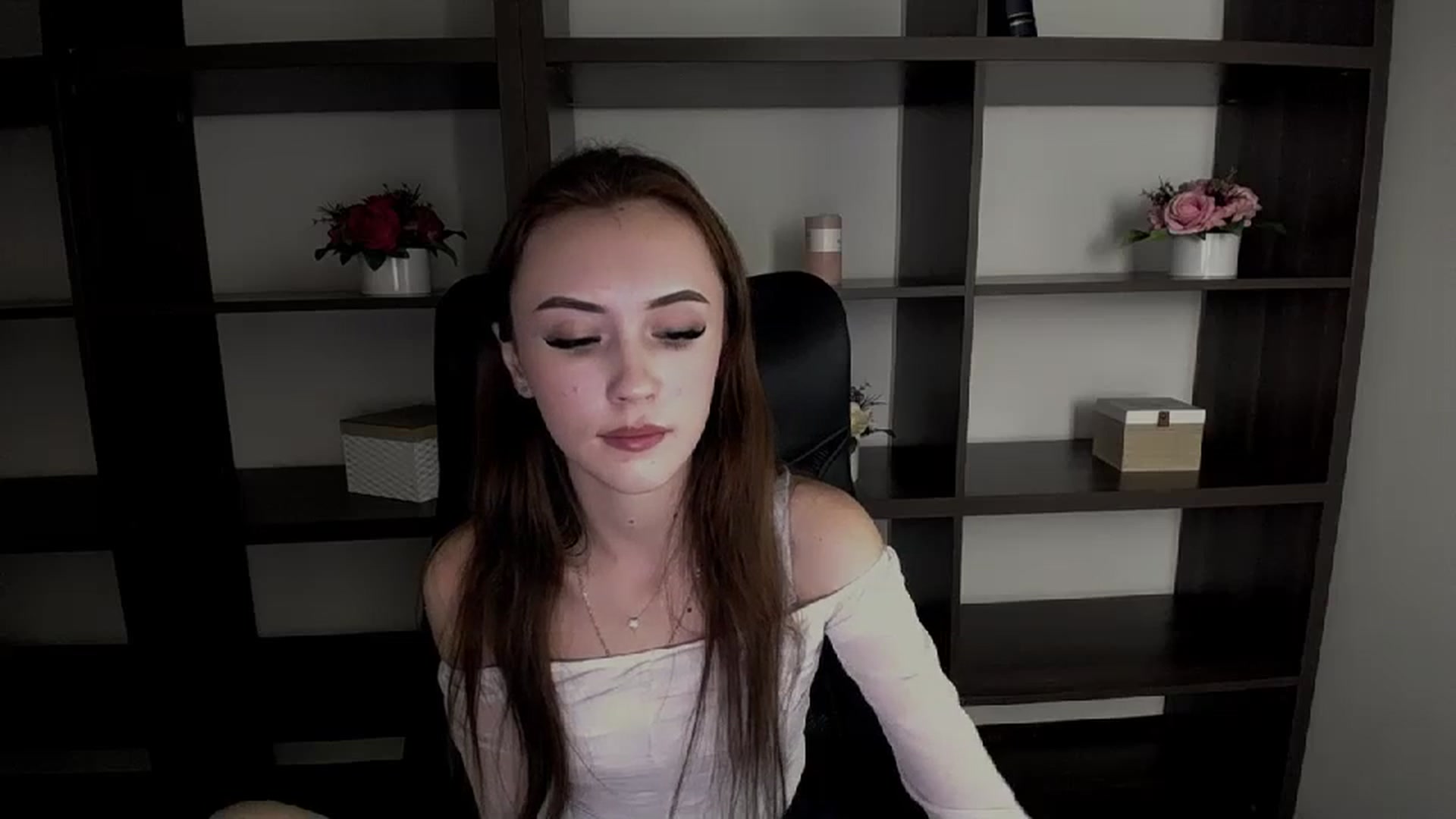 Gallery image thumbnail from Nikonara_'s myfreecams stream on, 12/04/2023, 16:11 image 11 of 20