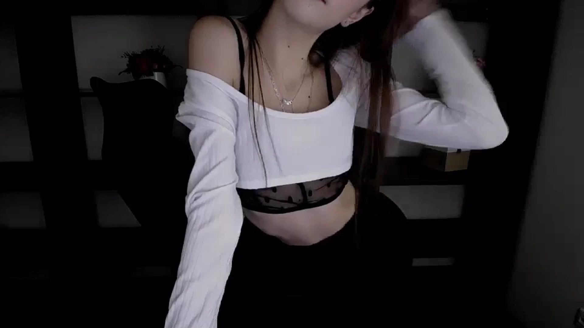 Gallery image thumbnail from Nikonara_'s myfreecams stream on, 12/05/2023, 14:07 image 12 of 20