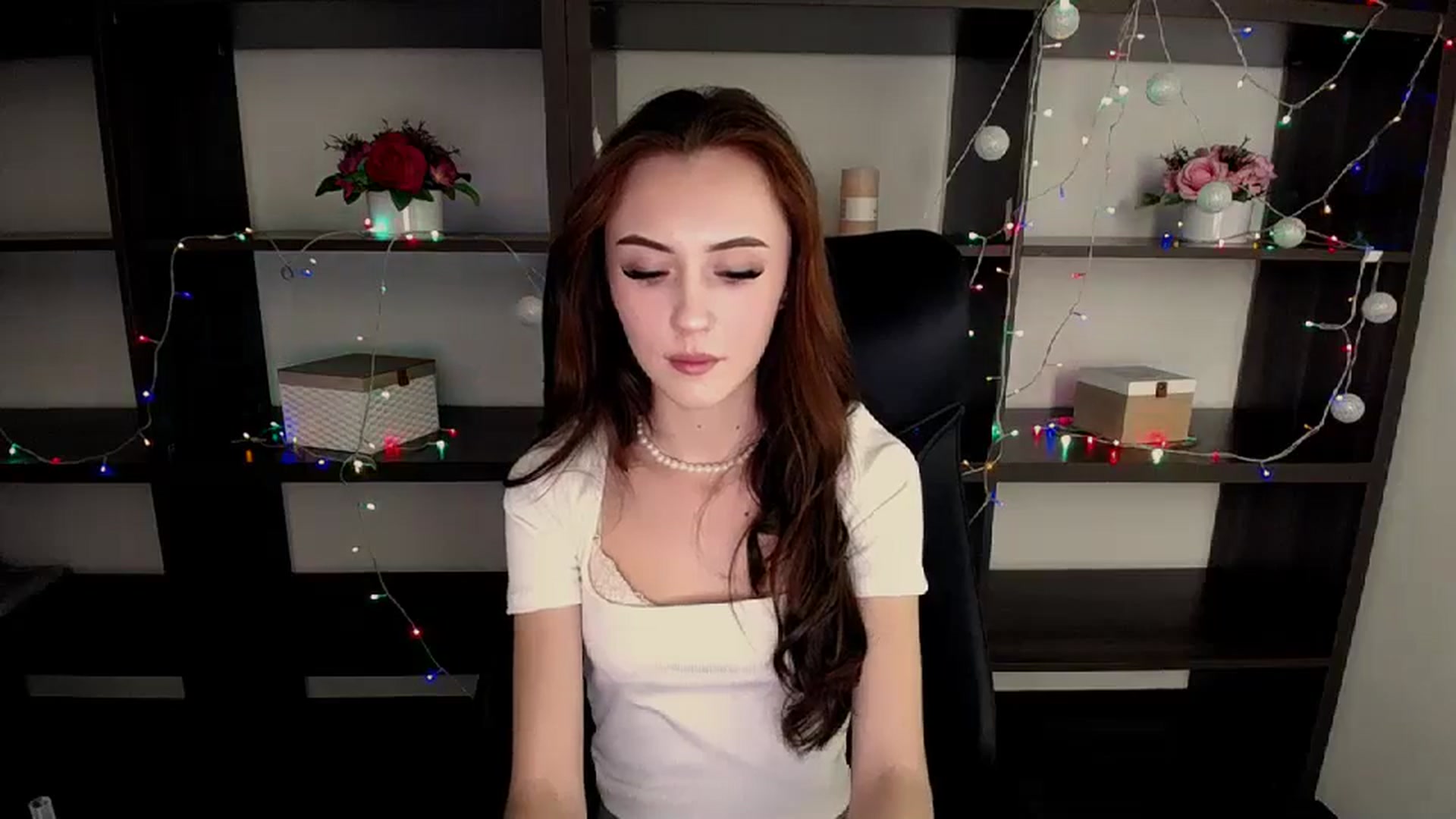 Gallery image thumbnail from Nikonara_'s myfreecams stream on, 12/09/2023, 12:57 image 17 of 20