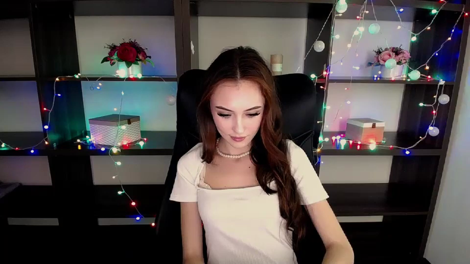 Gallery image thumbnail from Nikonara_'s myfreecams stream on, 12/09/2023, 12:57 image 10 of 20