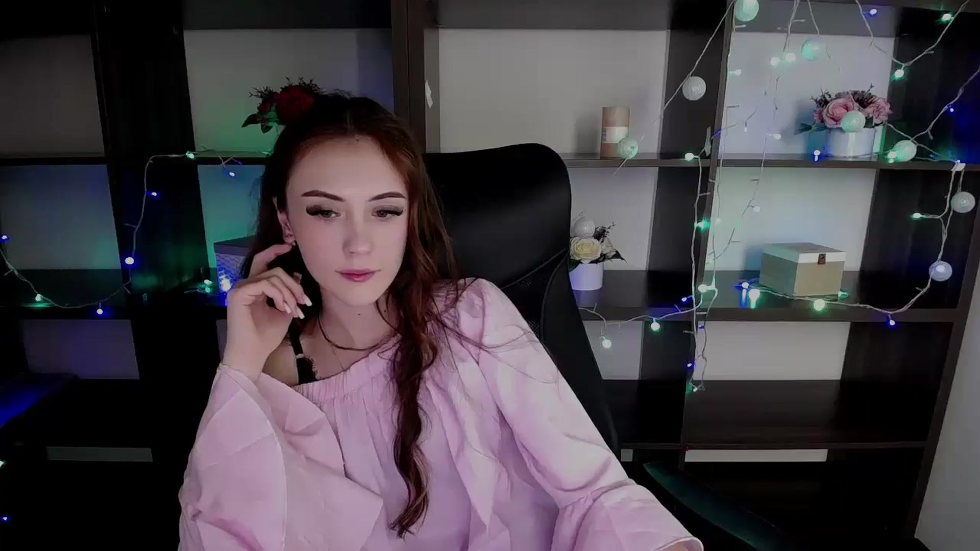 Gallery image thumbnail from Nikonara_'s myfreecams stream on, 12/10/2023, 11:42 image 19 of 20