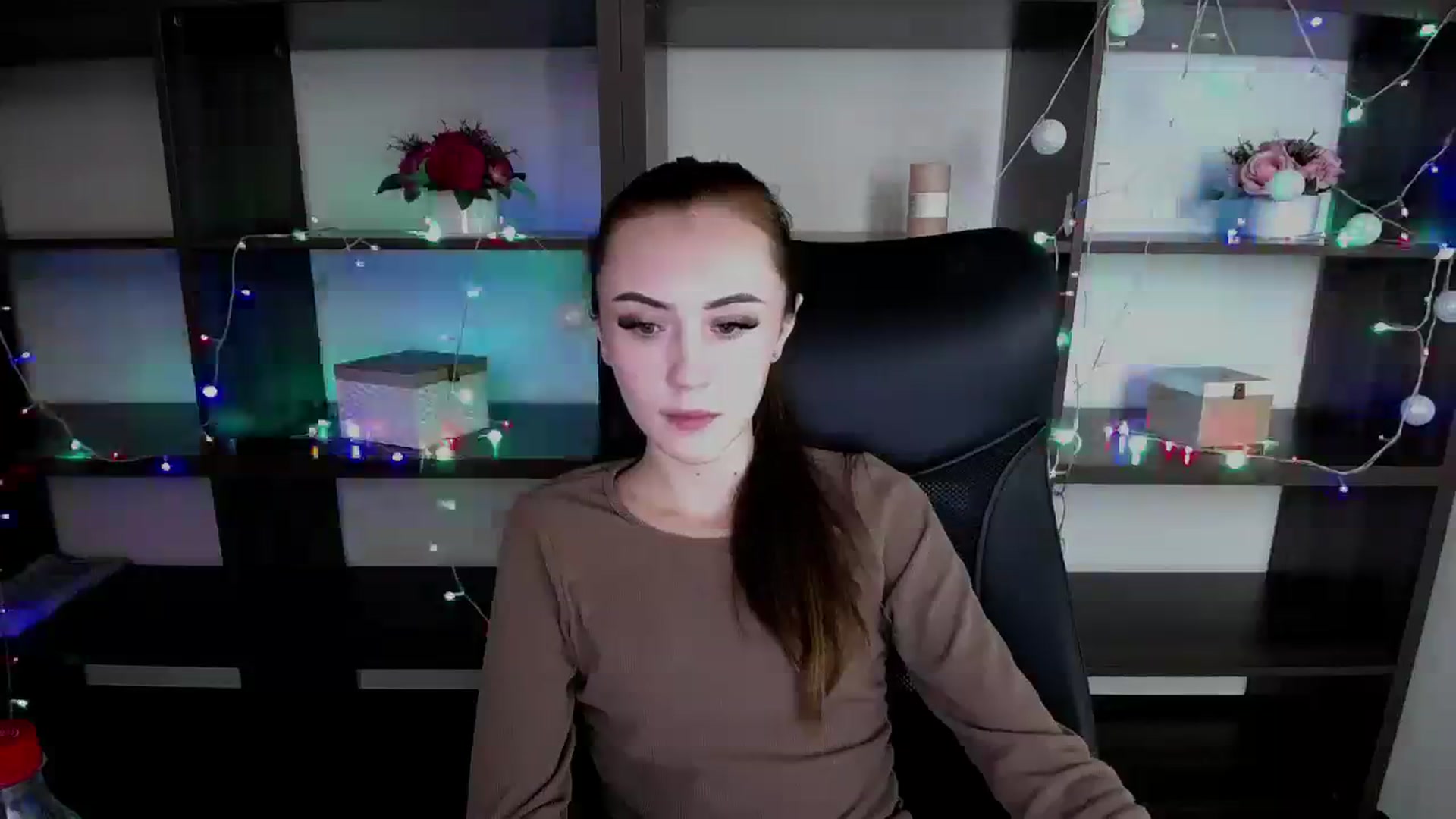 Gallery image thumbnail from Nikonara_'s myfreecams stream on, 12/13/2023, 11:21 image 15 of 20