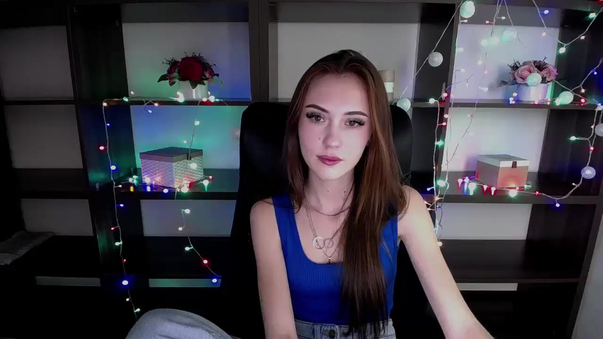 Gallery image thumbnail from Nikonara_'s myfreecams stream on, 12/14/2023, 13:26 image 8 of 20