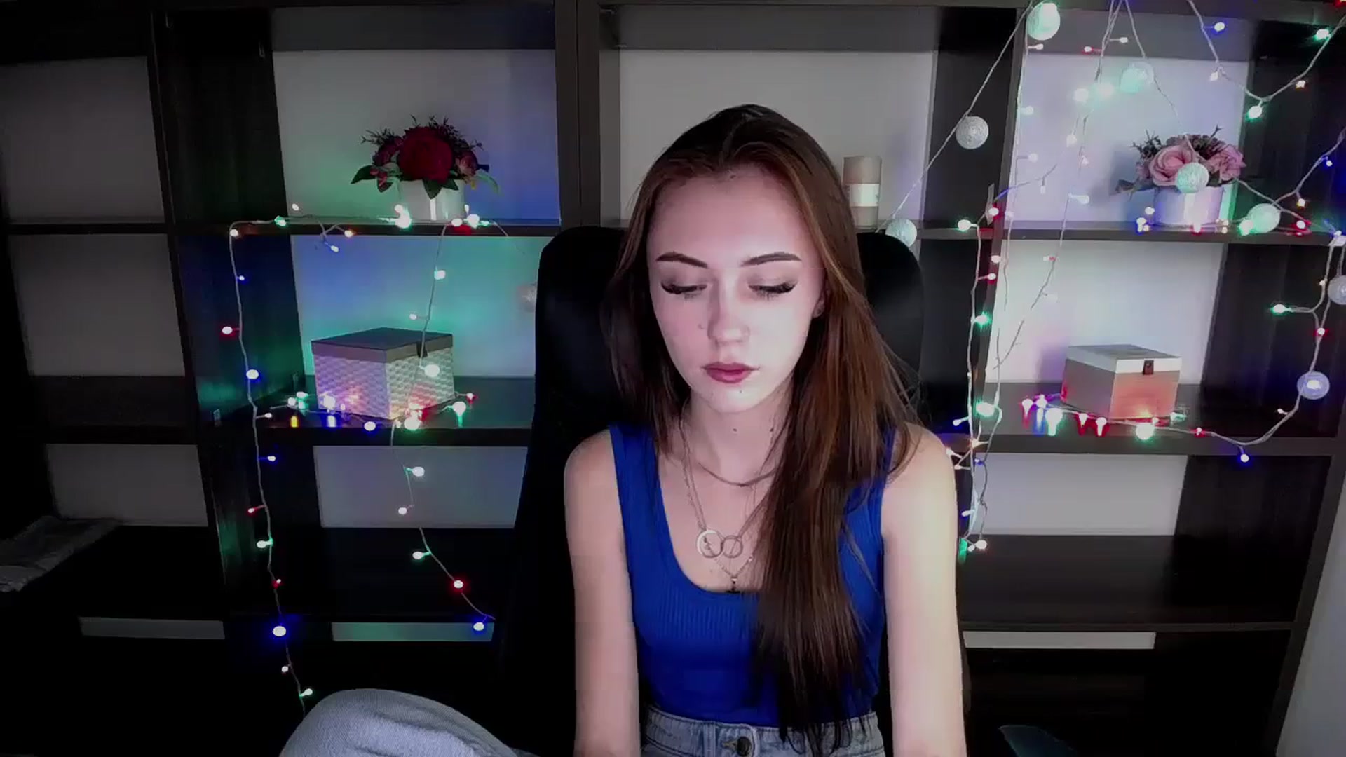 Gallery image thumbnail from Nikonara_'s myfreecams stream on, 12/14/2023, 13:26 image 6 of 20