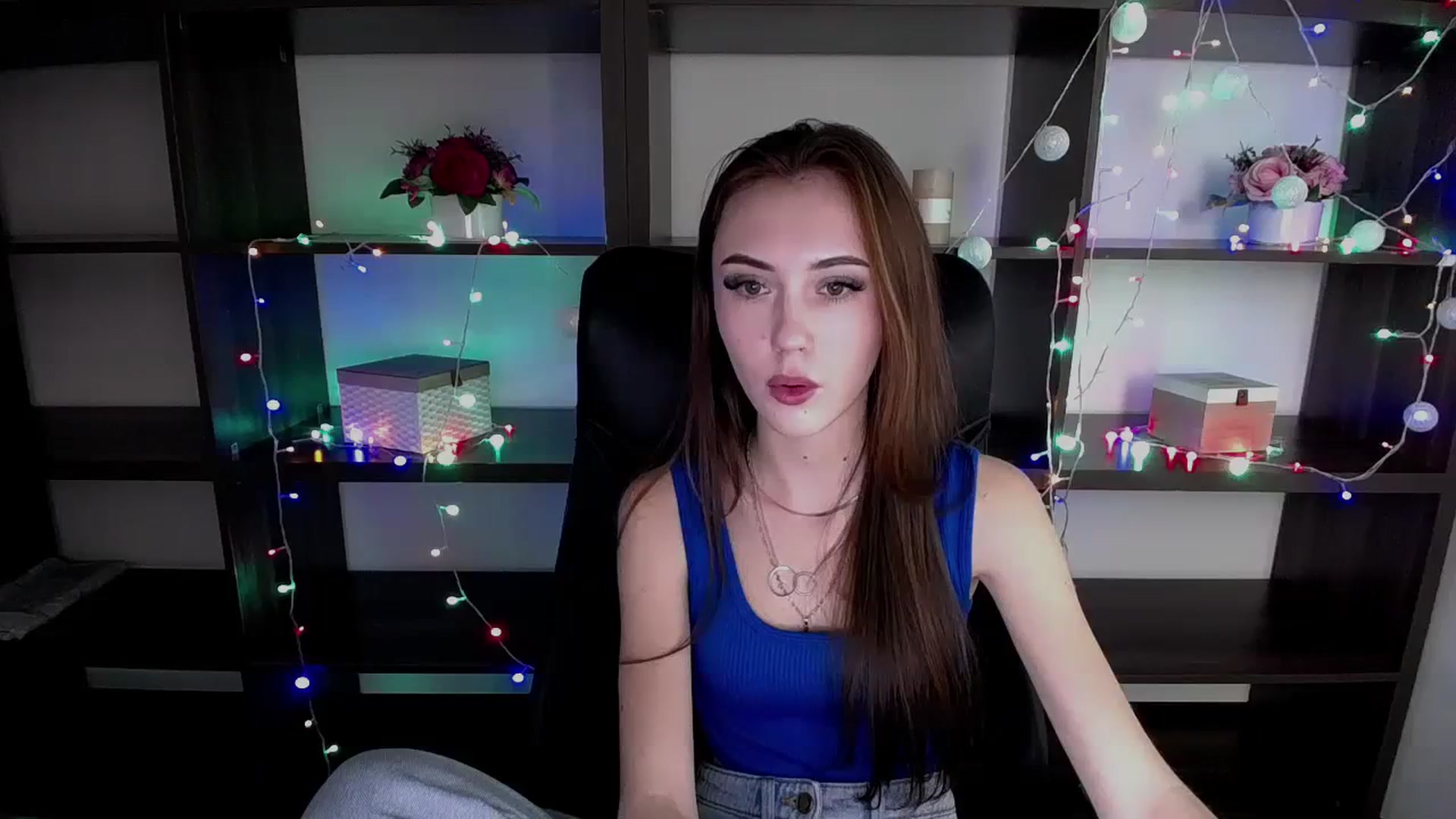 Gallery image thumbnail from Nikonara_'s myfreecams stream on, 12/14/2023, 13:26 image 13 of 20