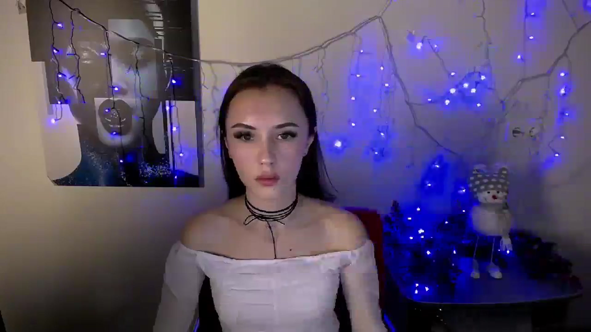 Gallery image thumbnail from Nikonara_'s myfreecams stream on, 12/19/2023, 15:07 image 18 of 20