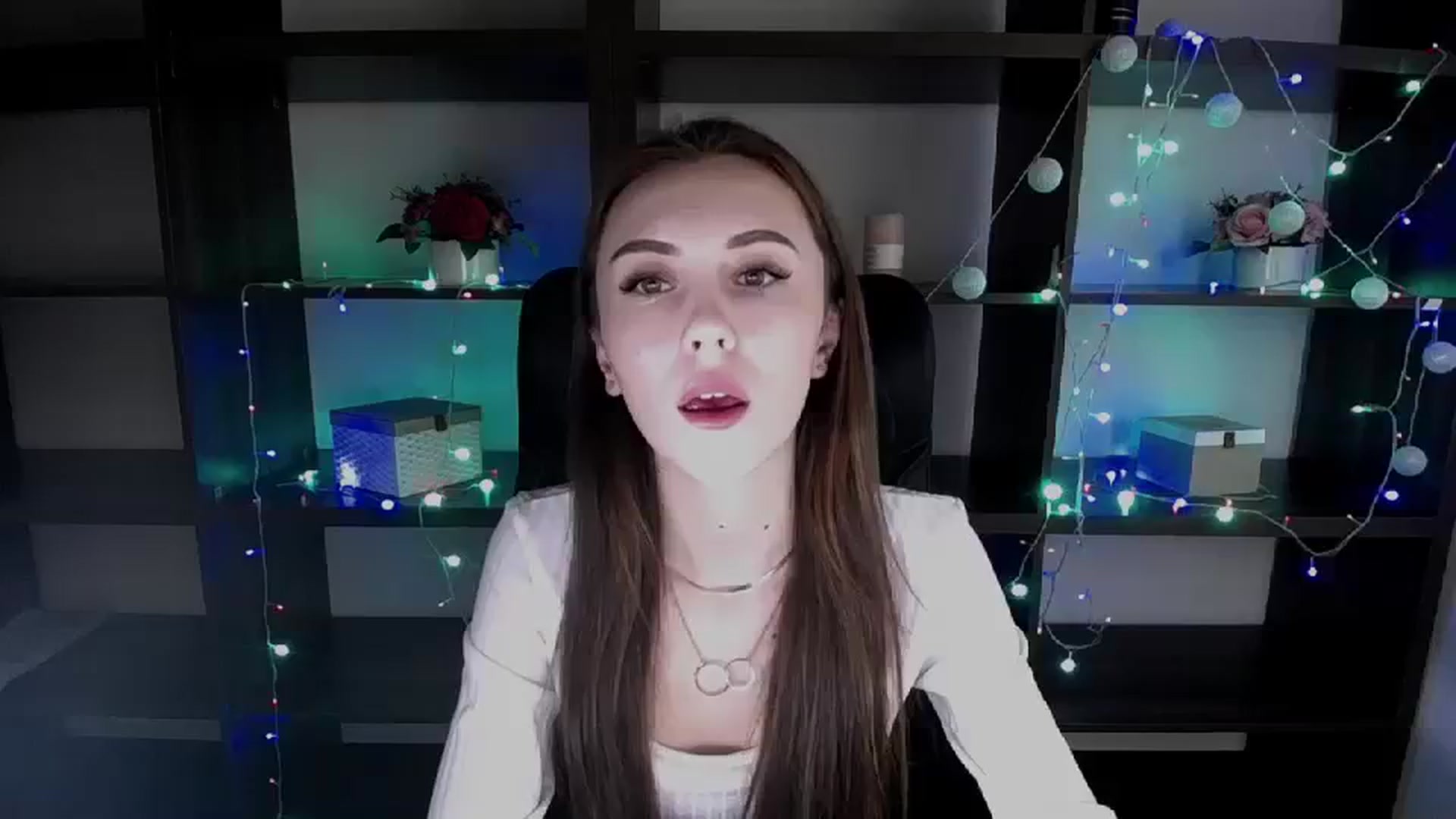 Gallery image thumbnail from Nikonara_'s myfreecams stream on, 12/24/2023, 17:05 image 9 of 20