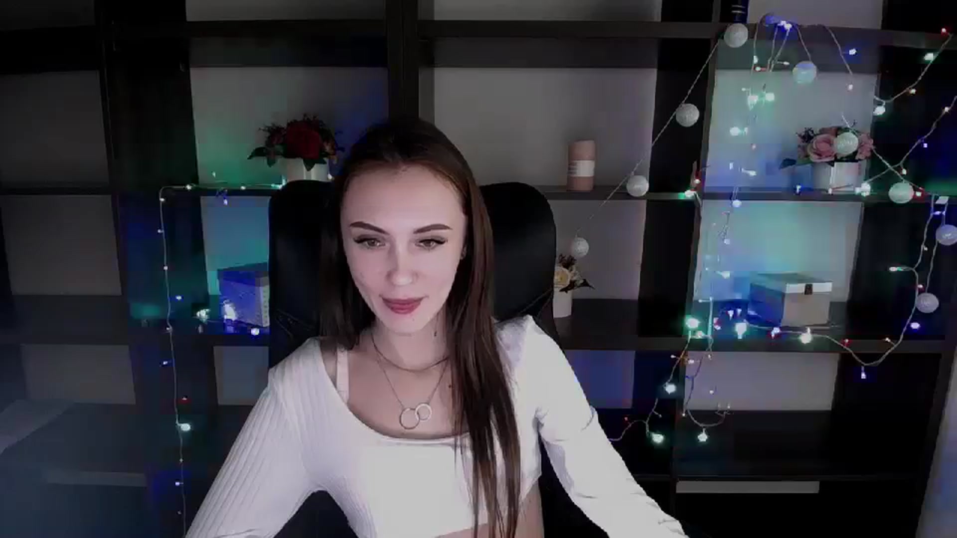 Gallery image thumbnail from Nikonara_'s myfreecams stream on, 12/24/2023, 17:05 image 19 of 20