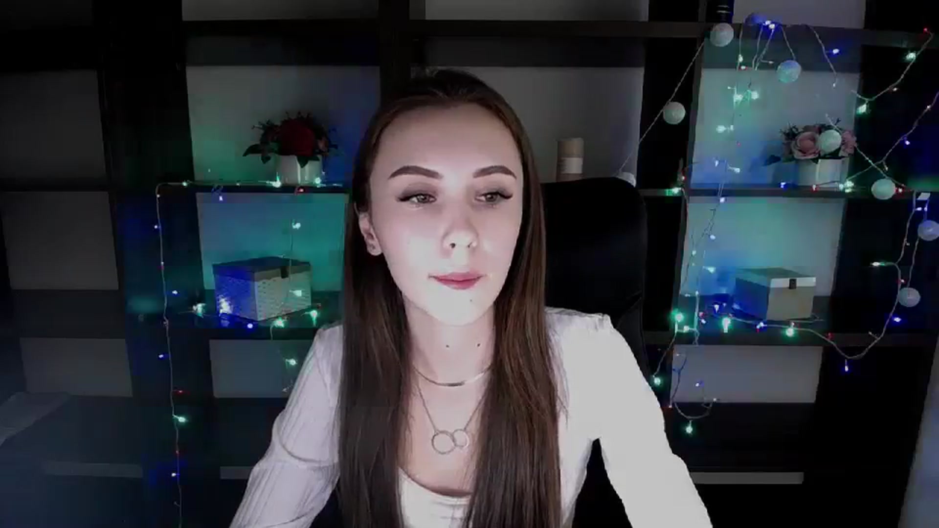 Gallery image thumbnail from Nikonara_'s myfreecams stream on, 12/24/2023, 17:05 image 10 of 20