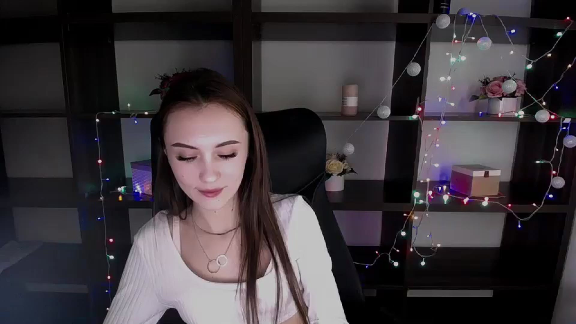 Gallery image thumbnail from Nikonara_'s myfreecams stream on, 12/24/2023, 17:05 image 20 of 20