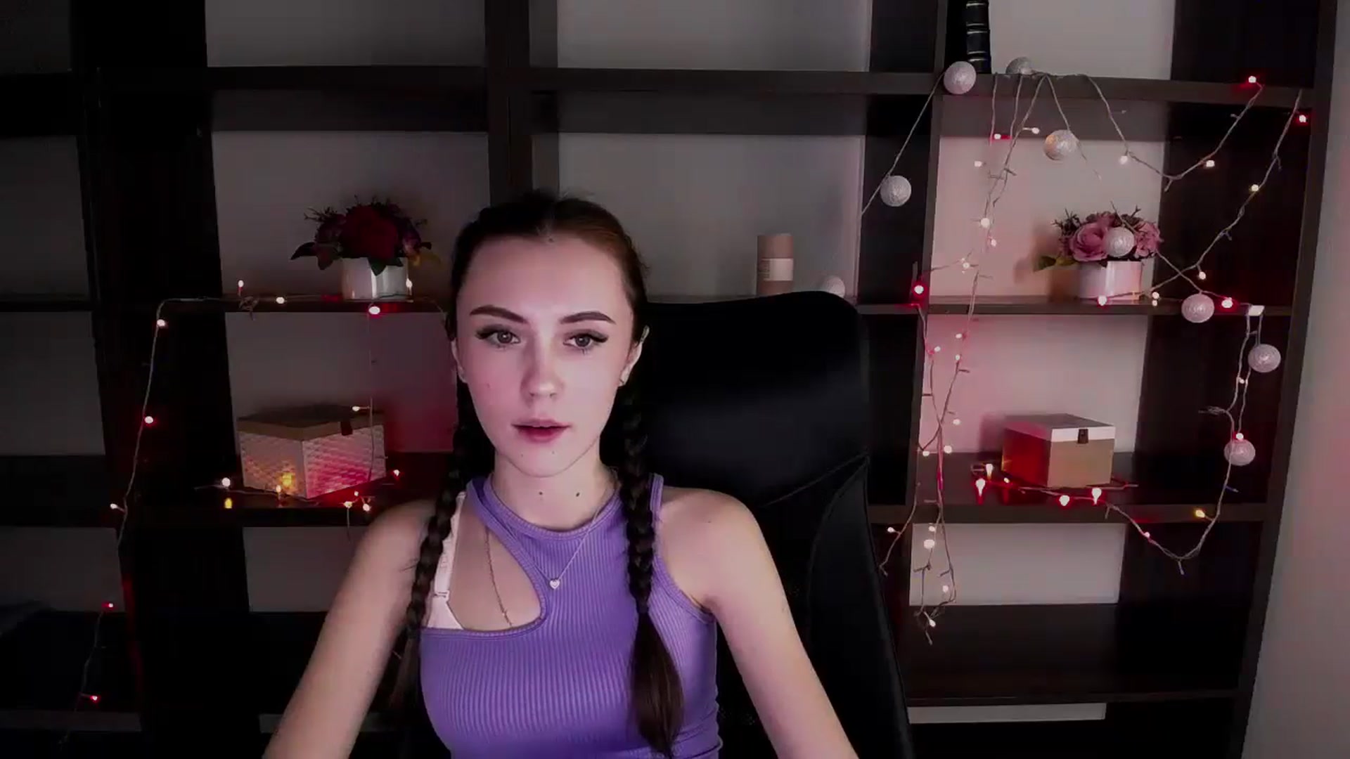 Gallery image thumbnail from Nikonara_'s myfreecams stream on, 12/25/2023, 15:24 image 4 of 20