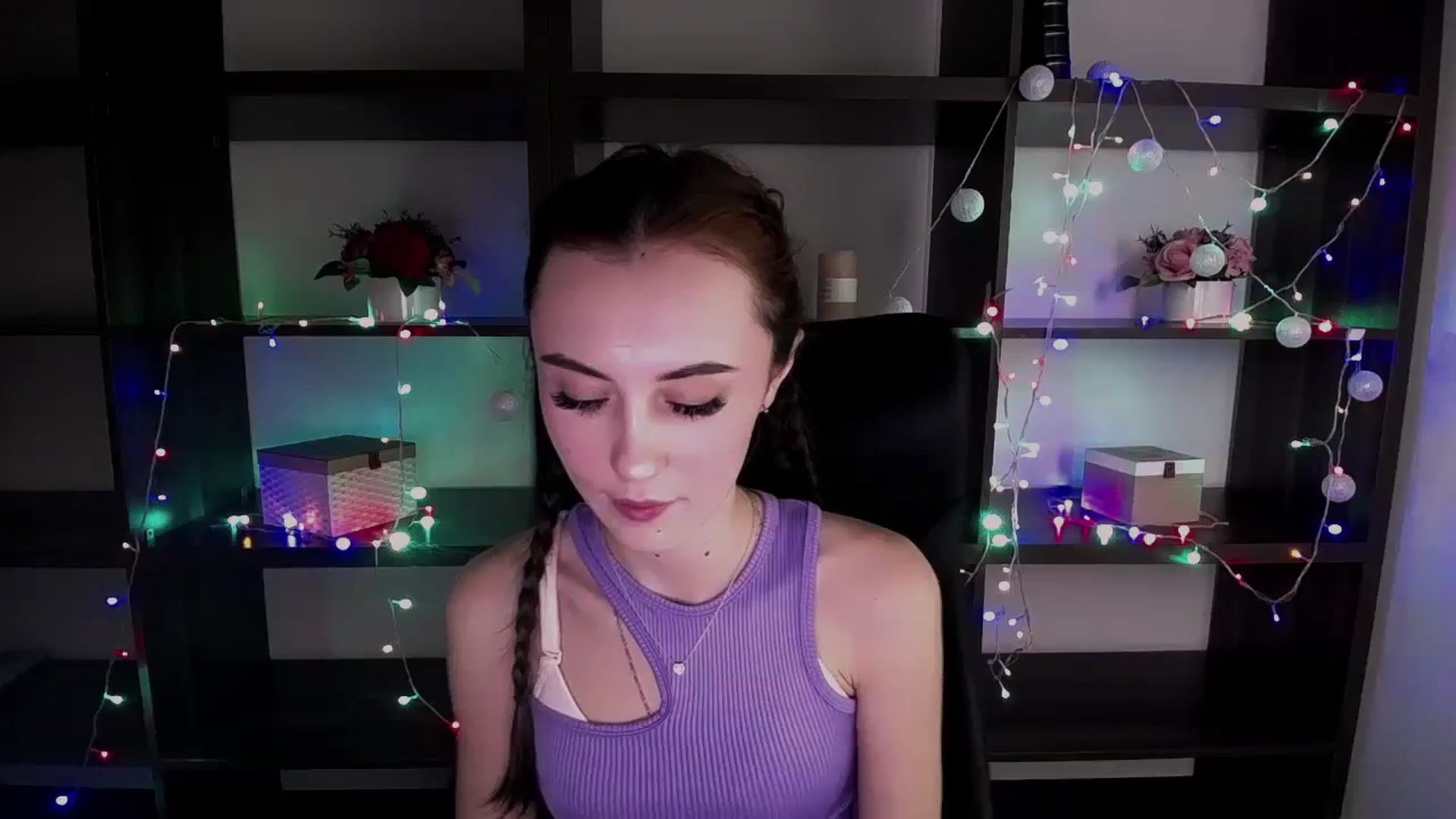 Gallery image thumbnail from Nikonara_'s myfreecams stream on, 12/25/2023, 15:24 image 18 of 20