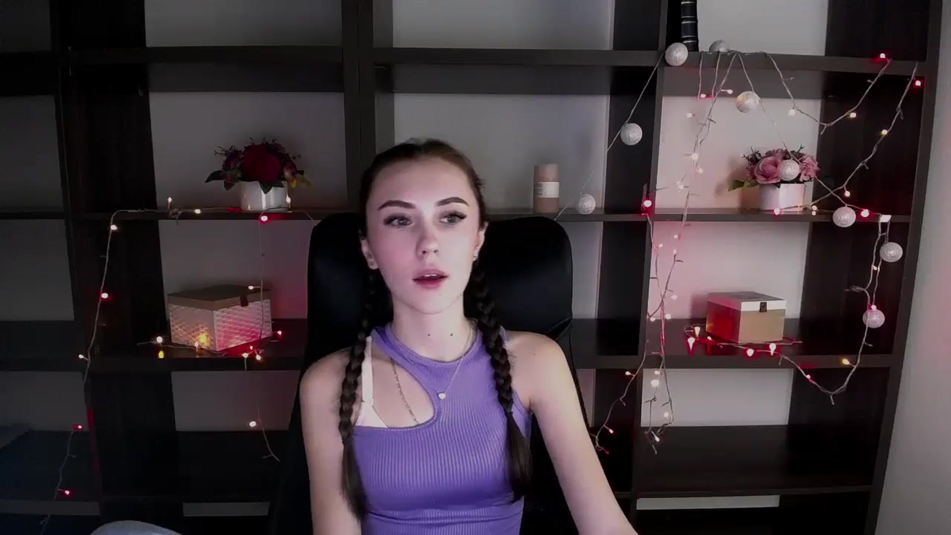 Gallery image thumbnail from Nikonara_'s myfreecams stream on, 12/25/2023, 15:24 image 9 of 20