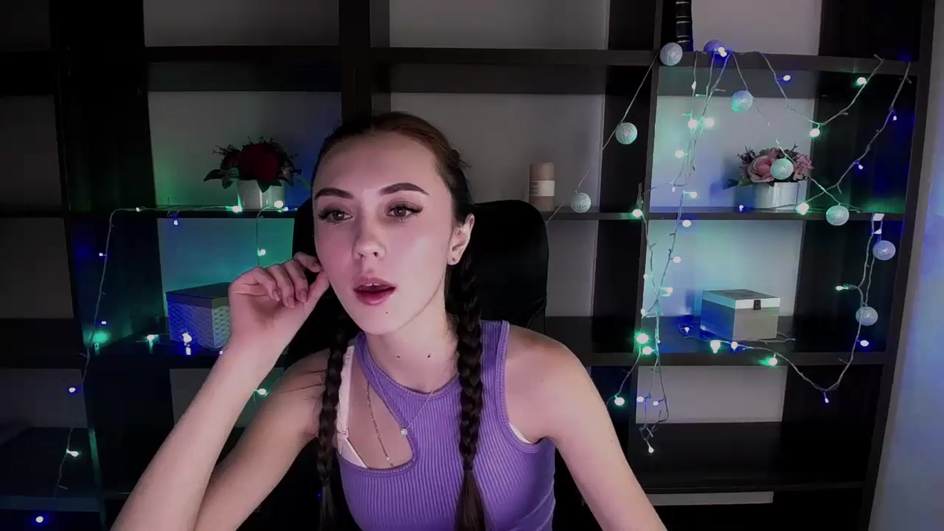 Gallery image thumbnail from Nikonara_'s myfreecams stream on, 12/25/2023, 15:24 image 13 of 20