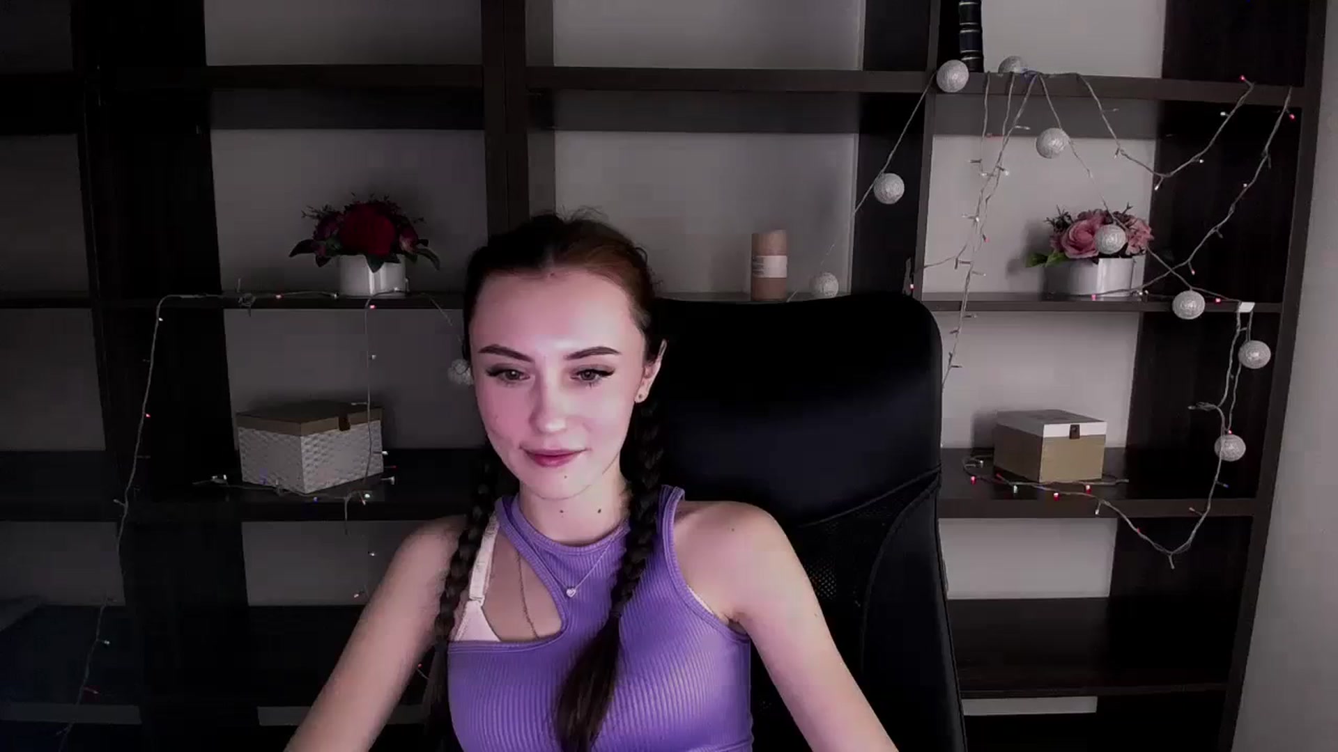 Gallery image thumbnail from Nikonara_'s myfreecams stream on, 12/25/2023, 15:24 image 20 of 20