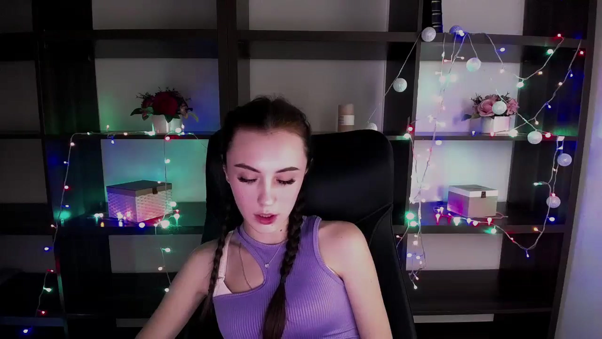 Gallery image thumbnail from Nikonara_'s myfreecams stream on, 12/25/2023, 16:00 image 5 of 20