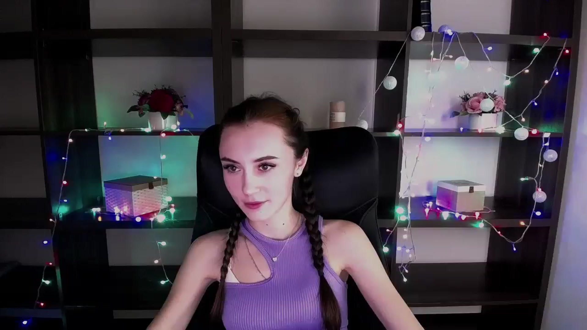 Gallery image thumbnail from Nikonara_'s myfreecams stream on, 12/25/2023, 16:00 image 1 of 20