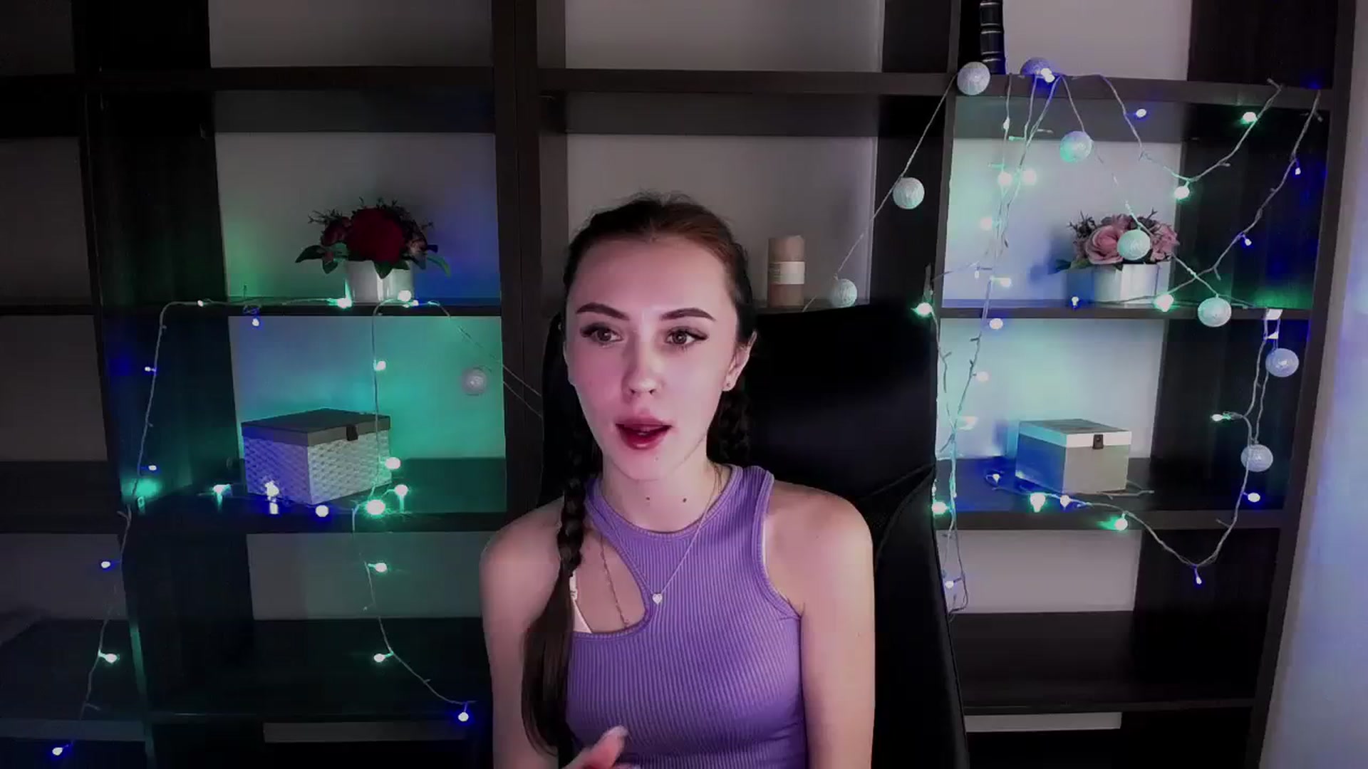 Gallery image thumbnail from Nikonara_'s myfreecams stream on, 12/25/2023, 16:58 image 14 of 20