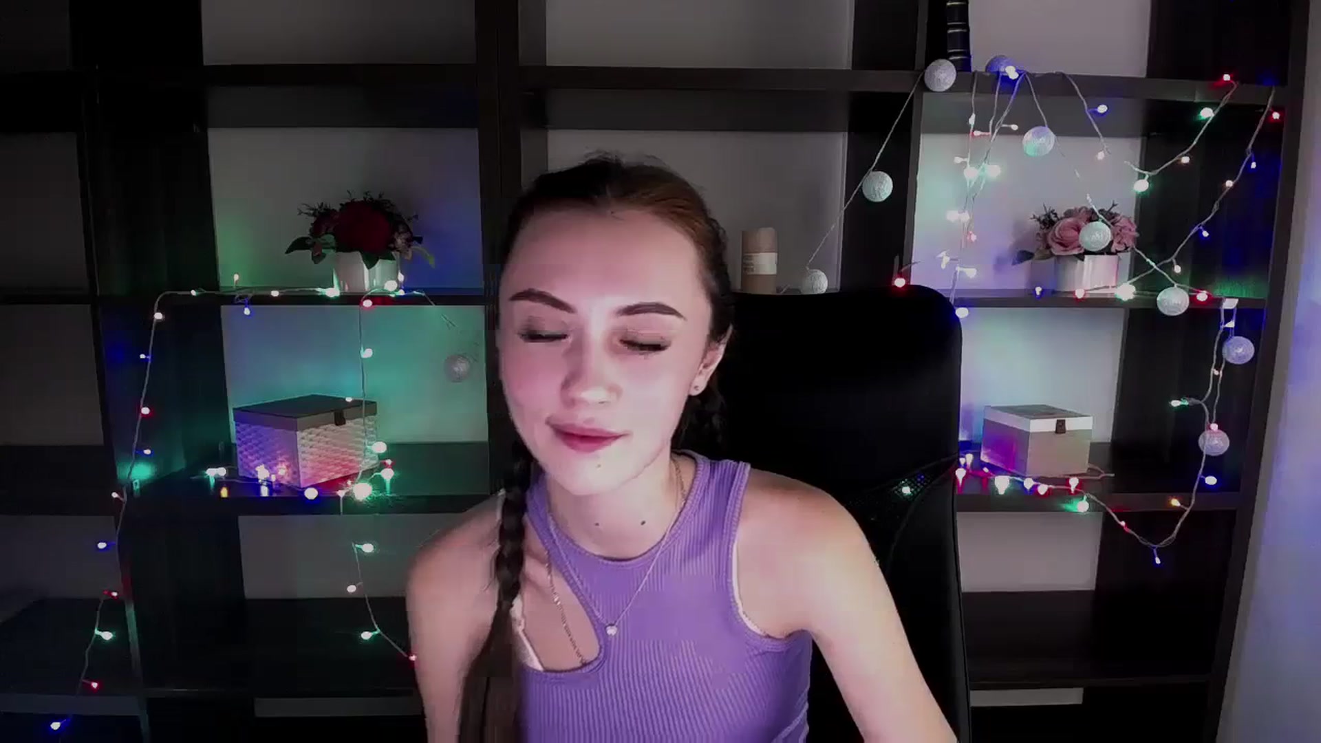 Gallery image thumbnail from Nikonara_'s myfreecams stream on, 12/25/2023, 16:58 image 8 of 20