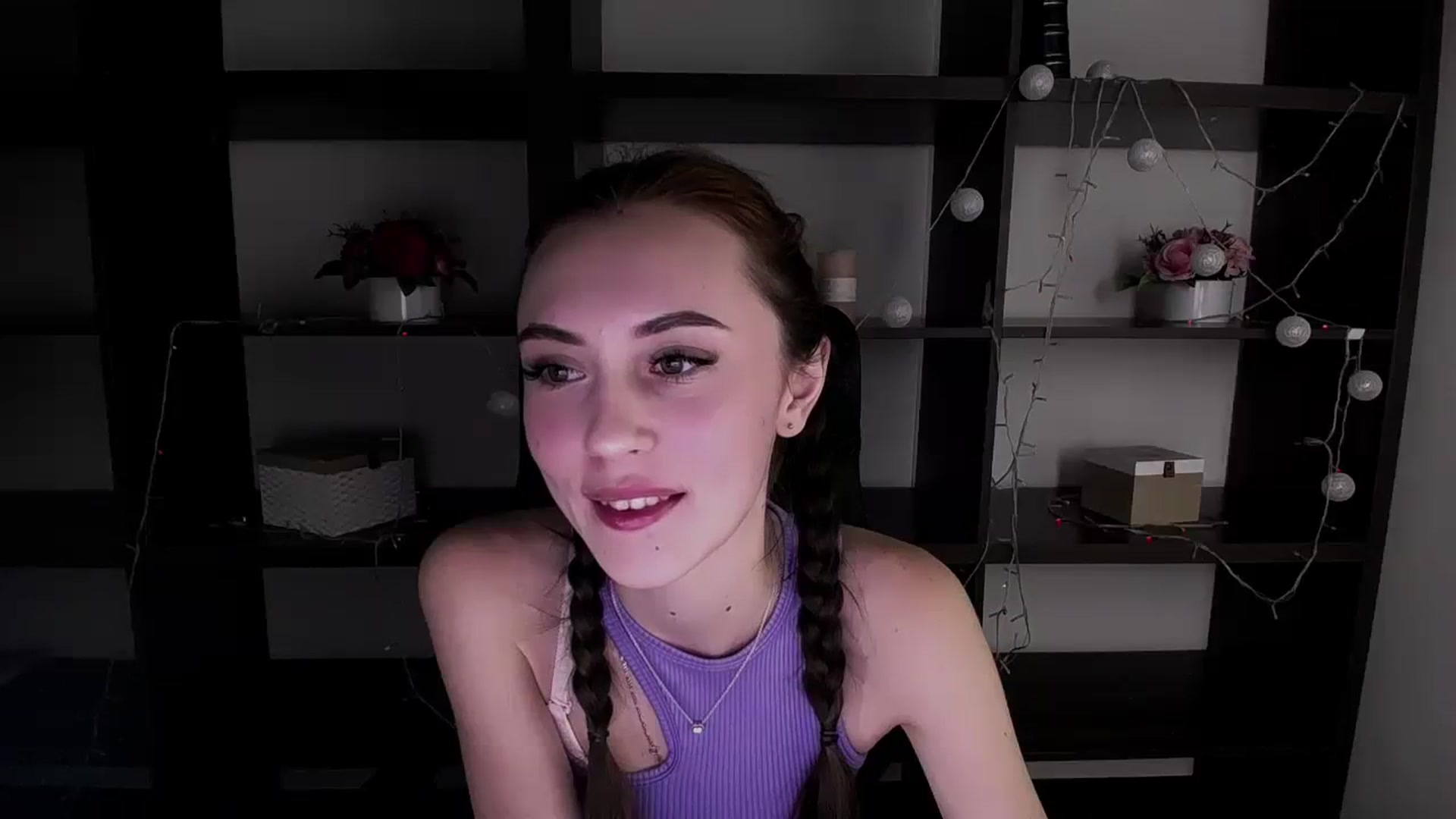 Gallery image thumbnail from Nikonara_'s myfreecams stream on, 12/25/2023, 16:58 image 17 of 20