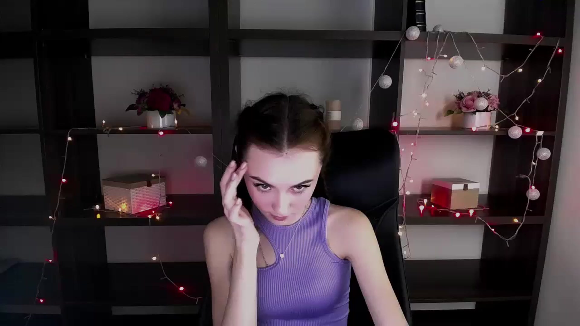 Gallery image thumbnail from Nikonara_'s myfreecams stream on, 12/25/2023, 16:58 image 12 of 20