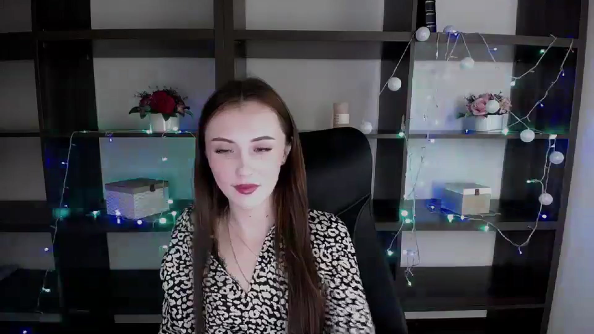 Gallery image thumbnail from Nikonara_'s myfreecams stream on, 12/26/2023, 15:06 image 11 of 20