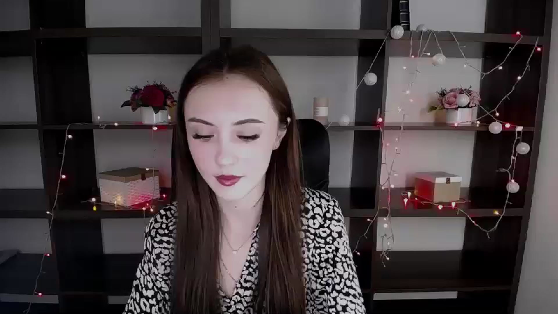 Gallery image thumbnail from Nikonara_'s myfreecams stream on, 12/26/2023, 15:06 image 1 of 20