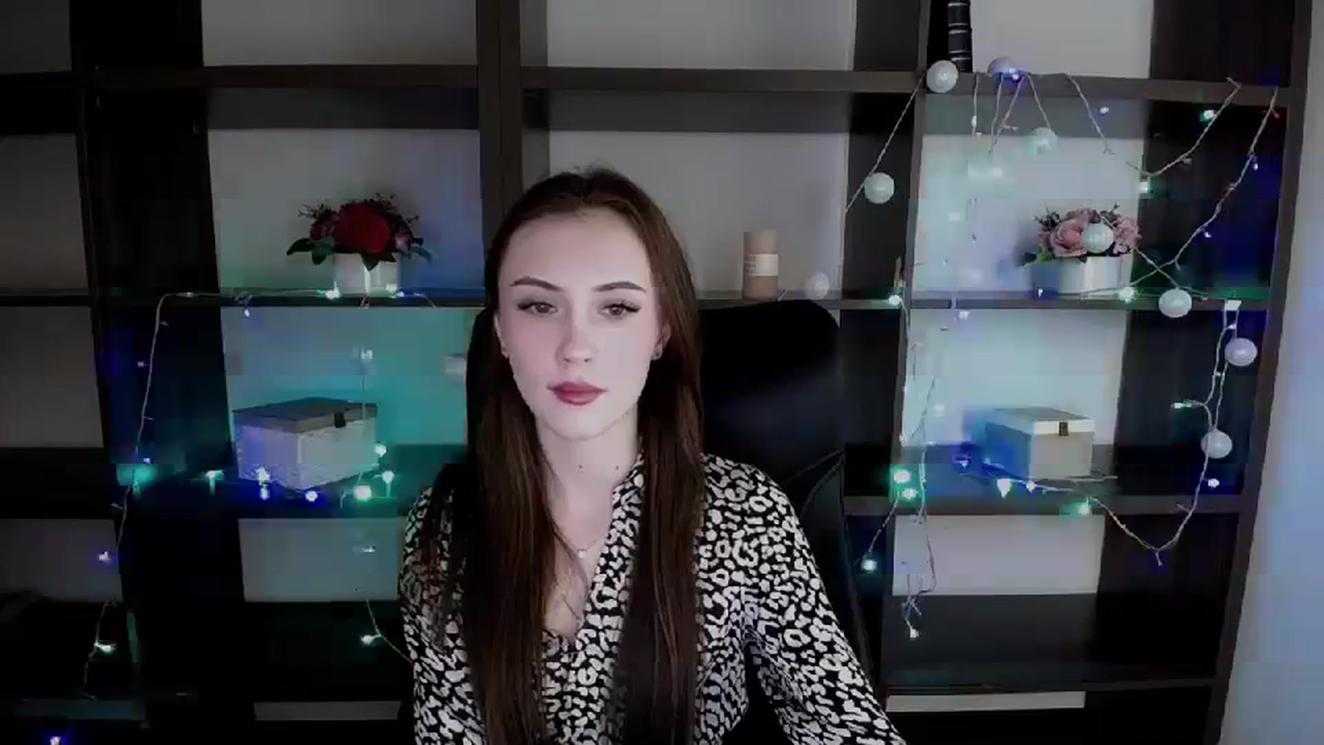 Gallery image thumbnail from Nikonara_'s myfreecams stream on, 12/26/2023, 15:06 image 16 of 20
