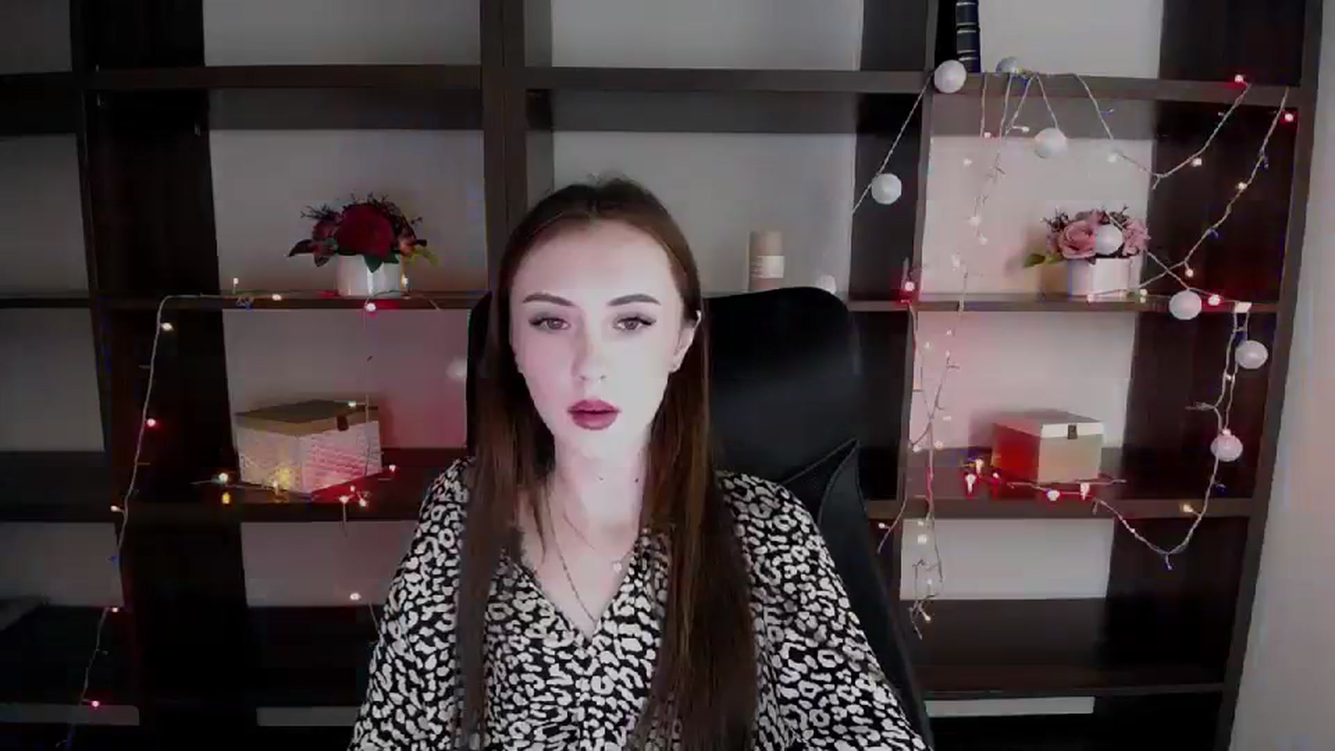 Gallery image thumbnail from Nikonara_'s myfreecams stream on, 12/26/2023, 15:06 image 10 of 20