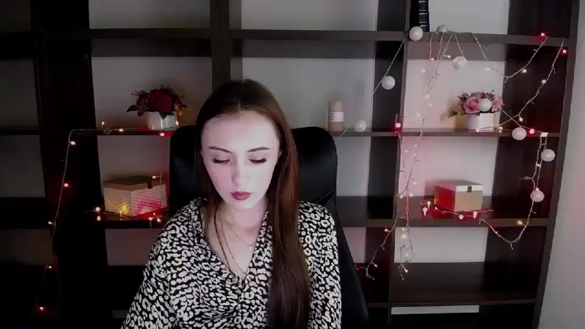 Gallery image thumbnail from Nikonara_'s myfreecams stream on, 12/26/2023, 15:06 image 20 of 20