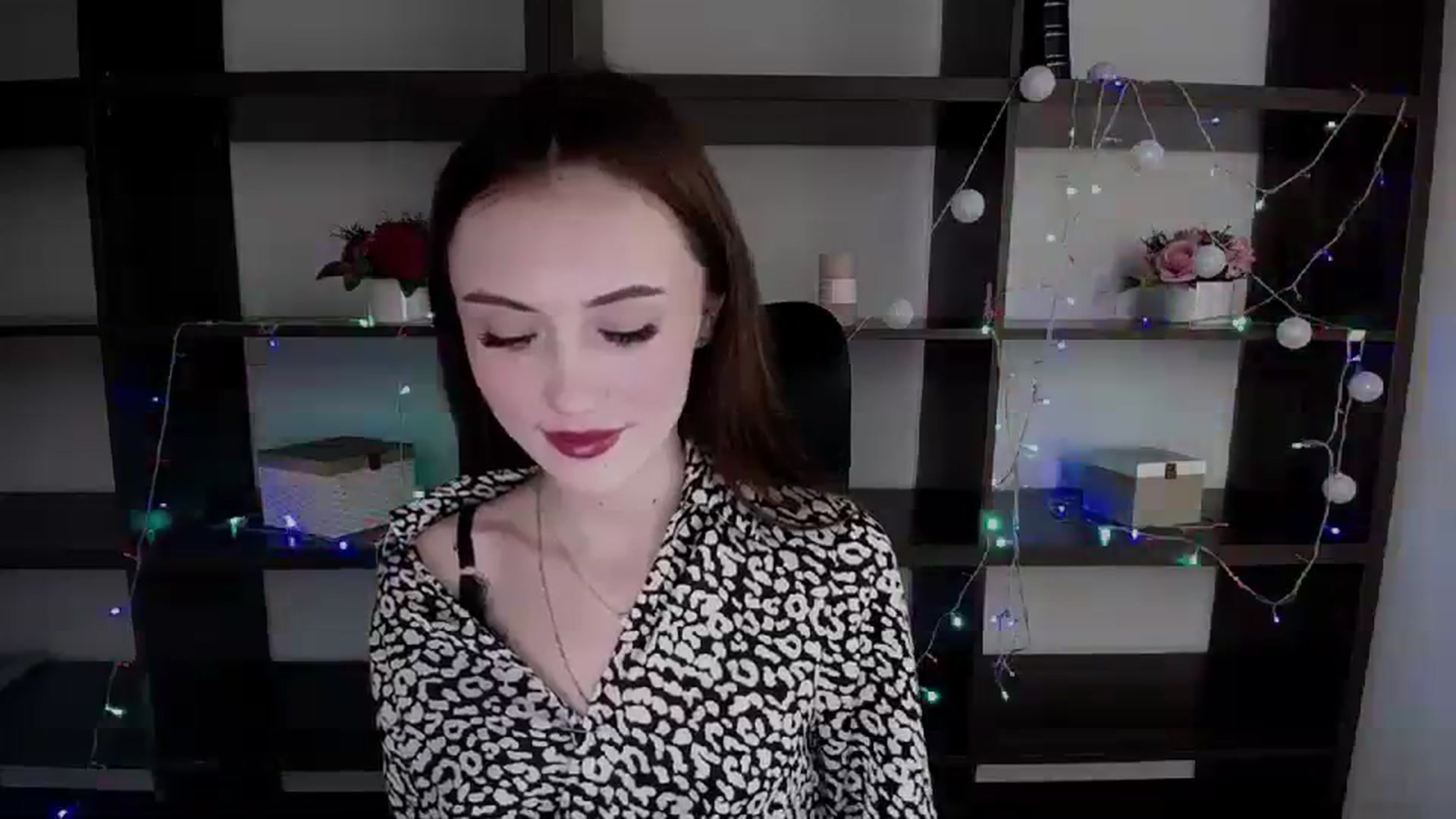 Gallery image thumbnail from Nikonara_'s myfreecams stream on, 12/26/2023, 15:06 image 3 of 20