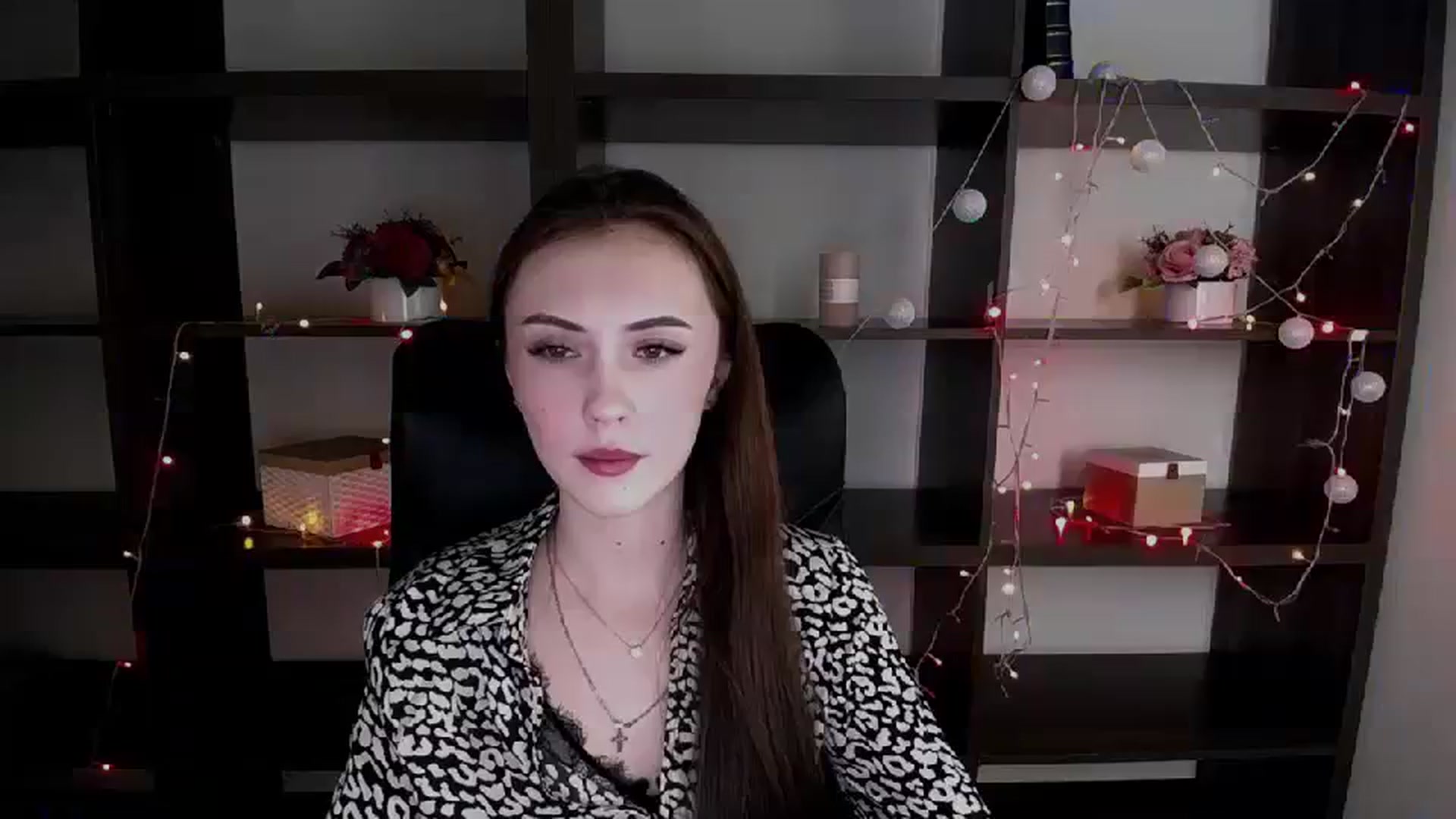 Gallery image thumbnail from Nikonara_'s myfreecams stream on, 12/26/2023, 15:59 image 4 of 20