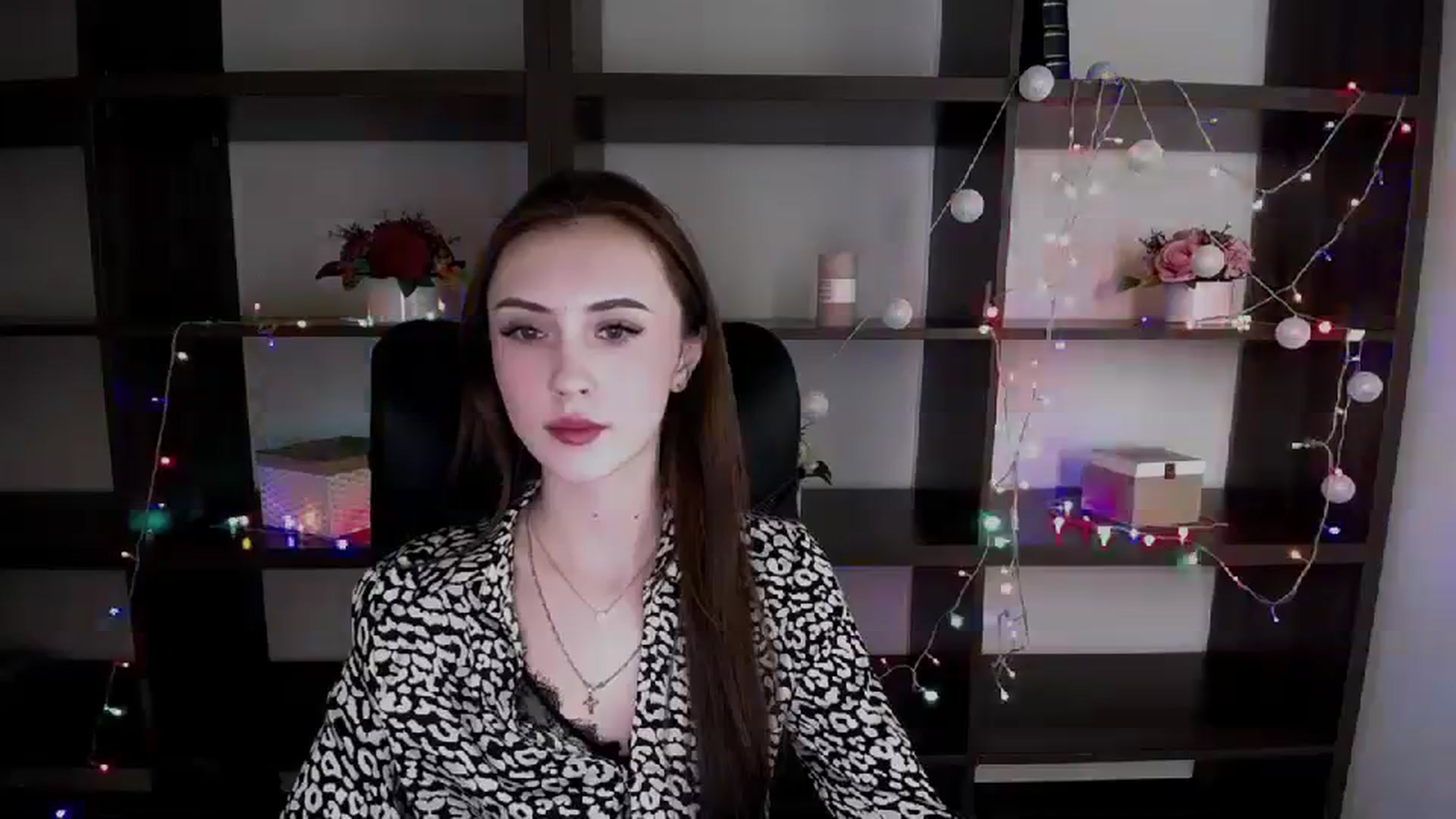 Gallery image thumbnail from Nikonara_'s myfreecams stream on, 12/26/2023, 15:59 image 2 of 20