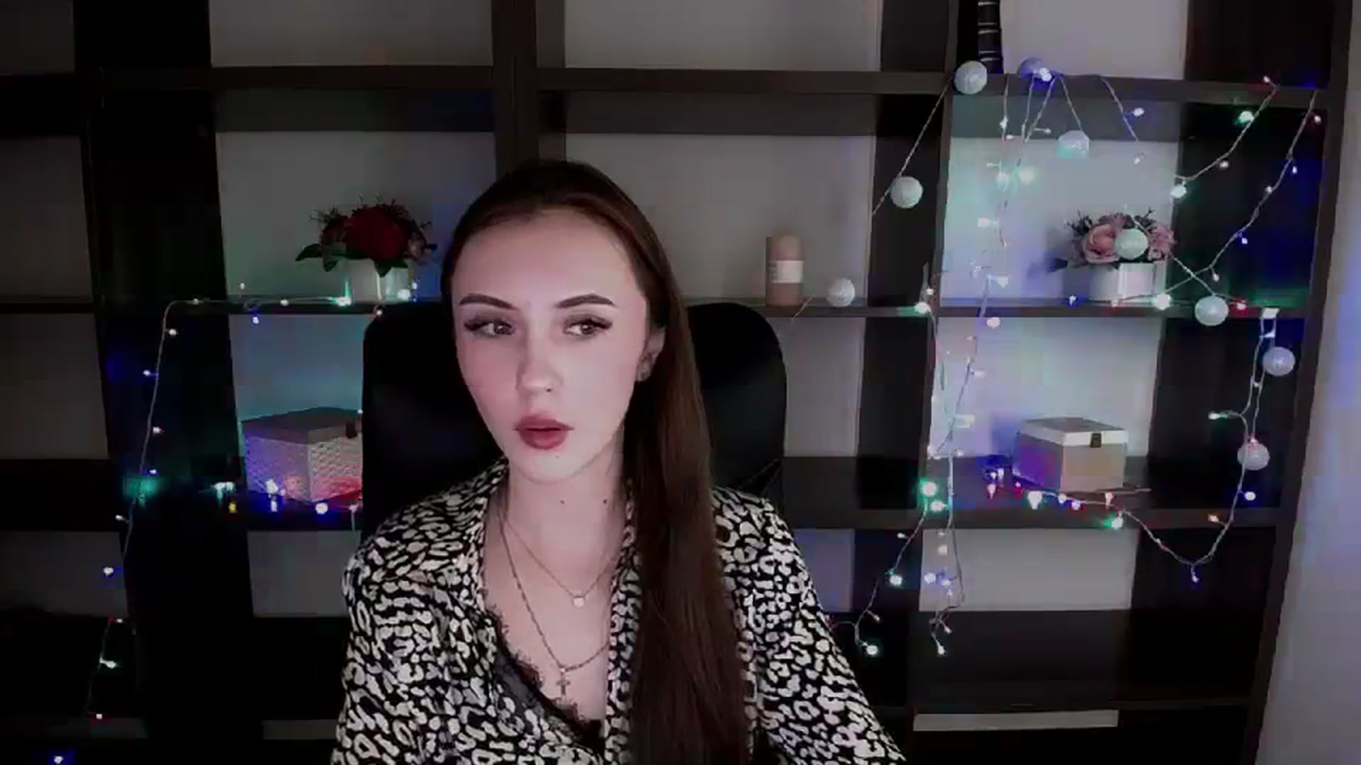 Gallery image thumbnail from Nikonara_'s myfreecams stream on, 12/26/2023, 15:59 image 3 of 20