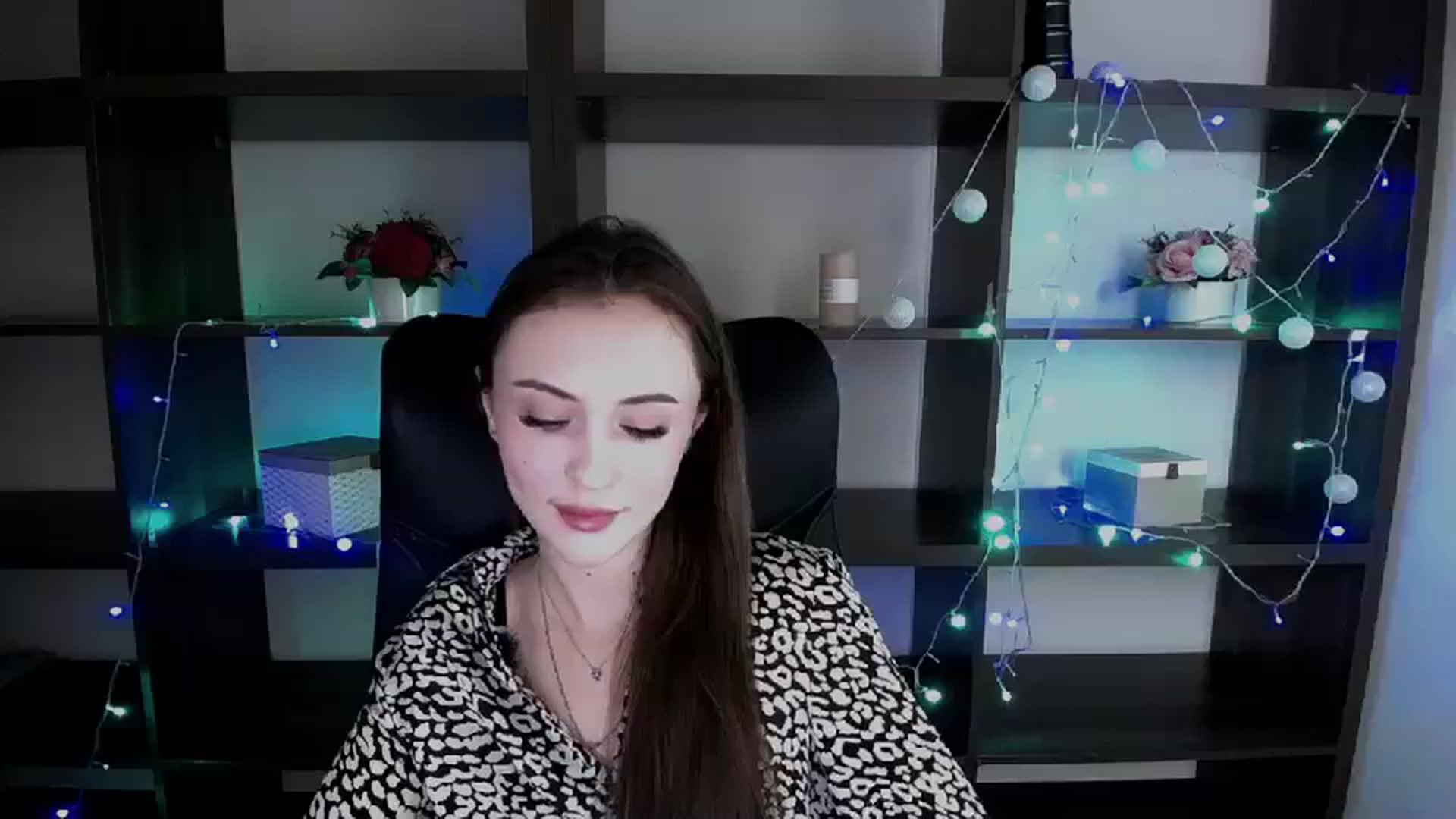 Gallery image thumbnail from Nikonara_'s myfreecams stream on, 12/26/2023, 15:59 image 11 of 20