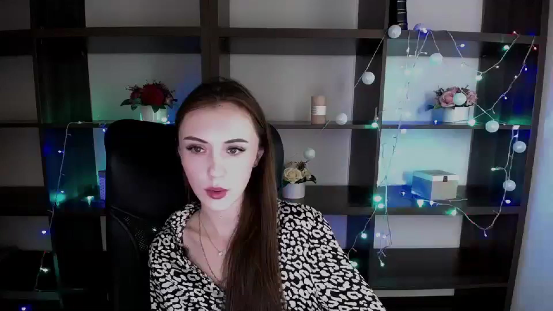 Gallery image thumbnail from Nikonara_'s myfreecams stream on, 12/26/2023, 15:59 image 17 of 20
