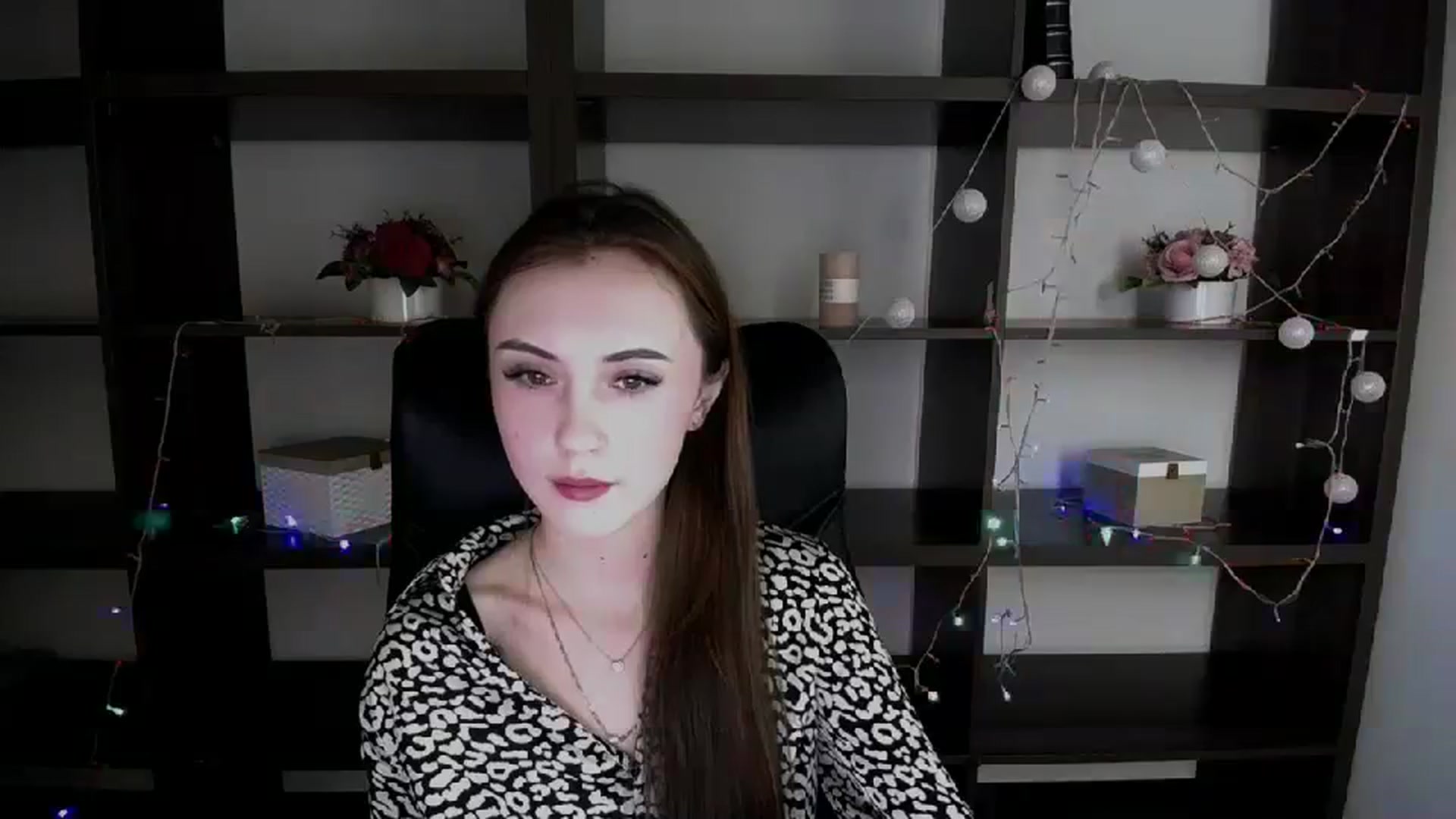 Gallery image thumbnail from Nikonara_'s myfreecams stream on, 12/26/2023, 15:59 image 10 of 20
