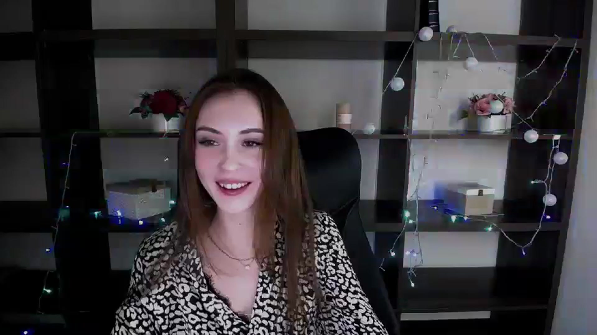 Gallery image thumbnail from Nikonara_'s myfreecams stream on, 12/26/2023, 17:36 image 4 of 20