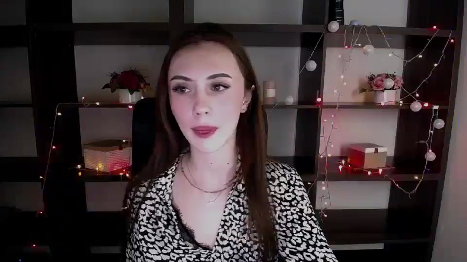 Gallery image thumbnail from Nikonara_'s myfreecams stream on, 12/26/2023, 17:36 image 2 of 20