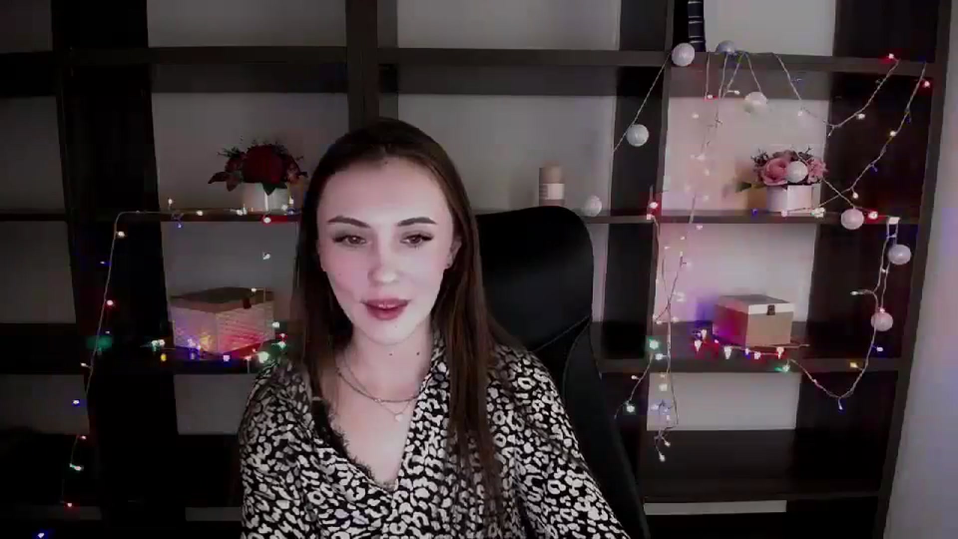 Gallery image thumbnail from Nikonara_'s myfreecams stream on, 12/26/2023, 17:36 image 8 of 20