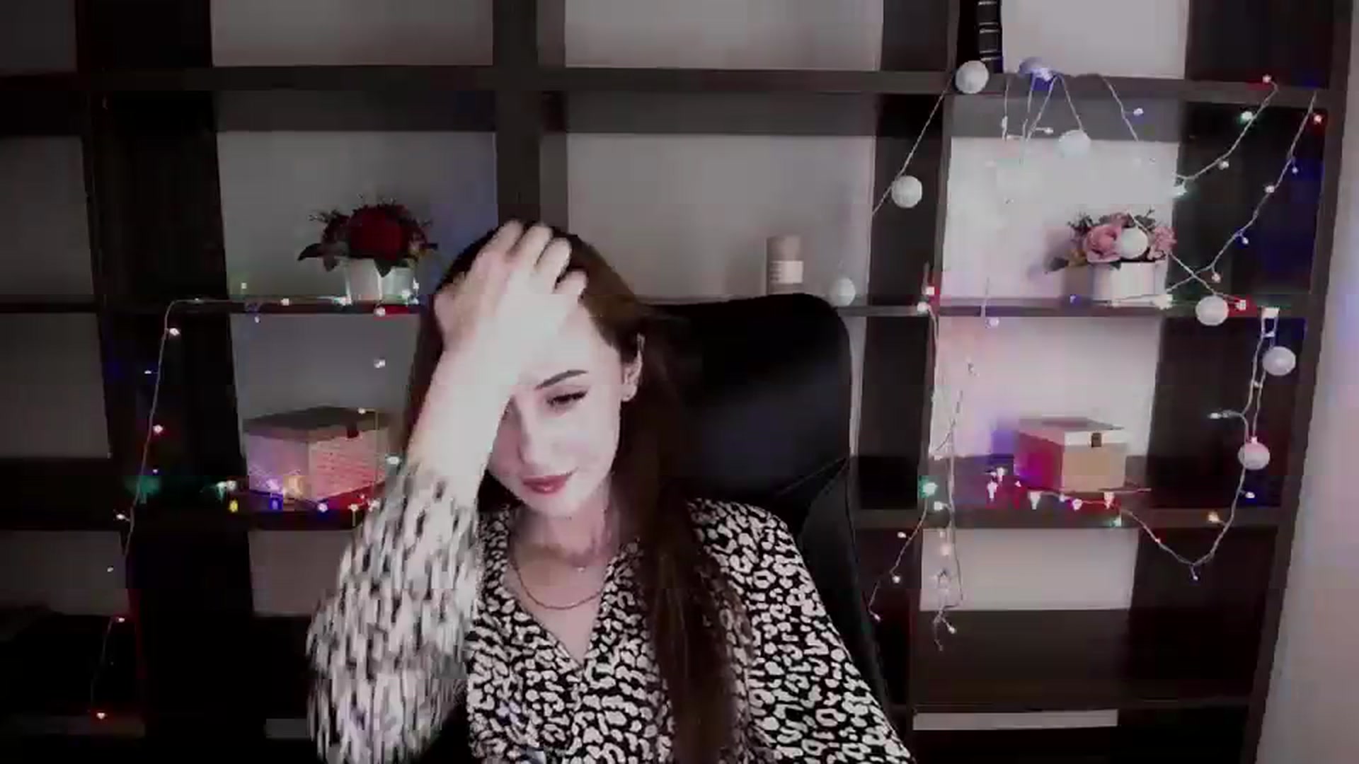 Gallery image thumbnail from Nikonara_'s myfreecams stream on, 12/26/2023, 18:32 image 11 of 20
