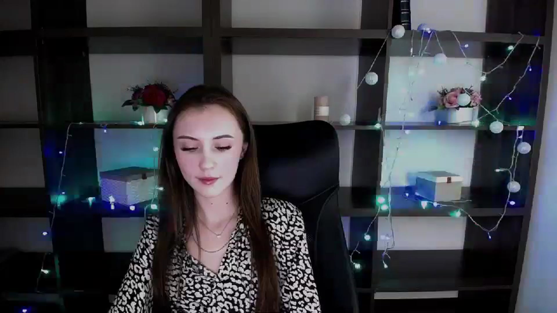 Gallery image thumbnail from Nikonara_'s myfreecams stream on, 12/26/2023, 18:32 image 3 of 20