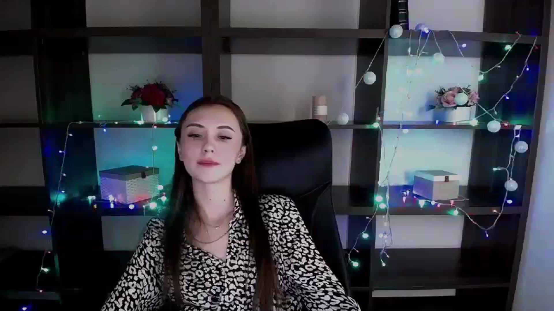 Gallery image thumbnail from Nikonara_'s myfreecams stream on, 12/26/2023, 18:32 image 5 of 20