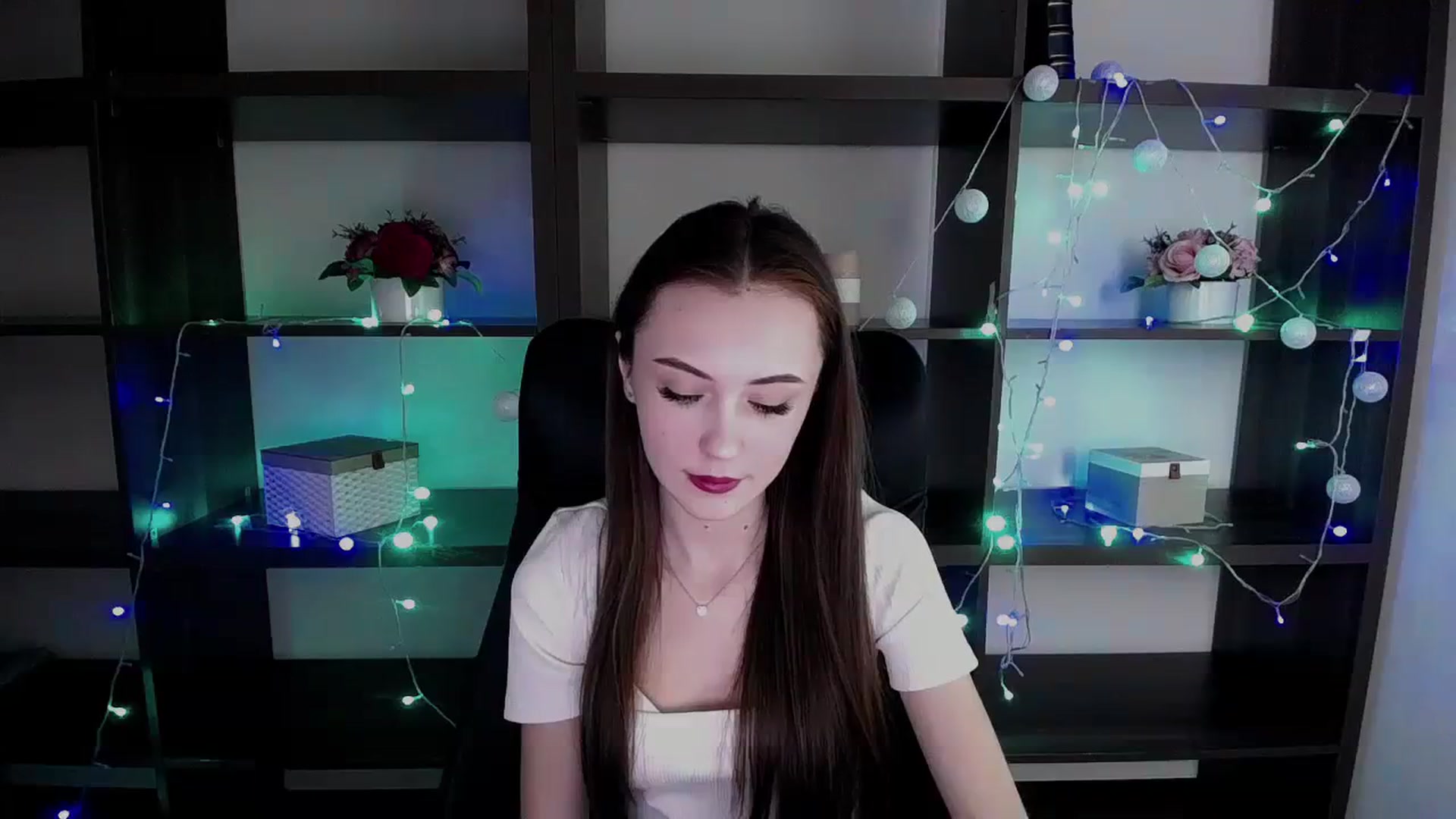 Gallery image thumbnail from Nikonara_'s myfreecams stream on, 12/27/2023, 15:02 image 9 of 20