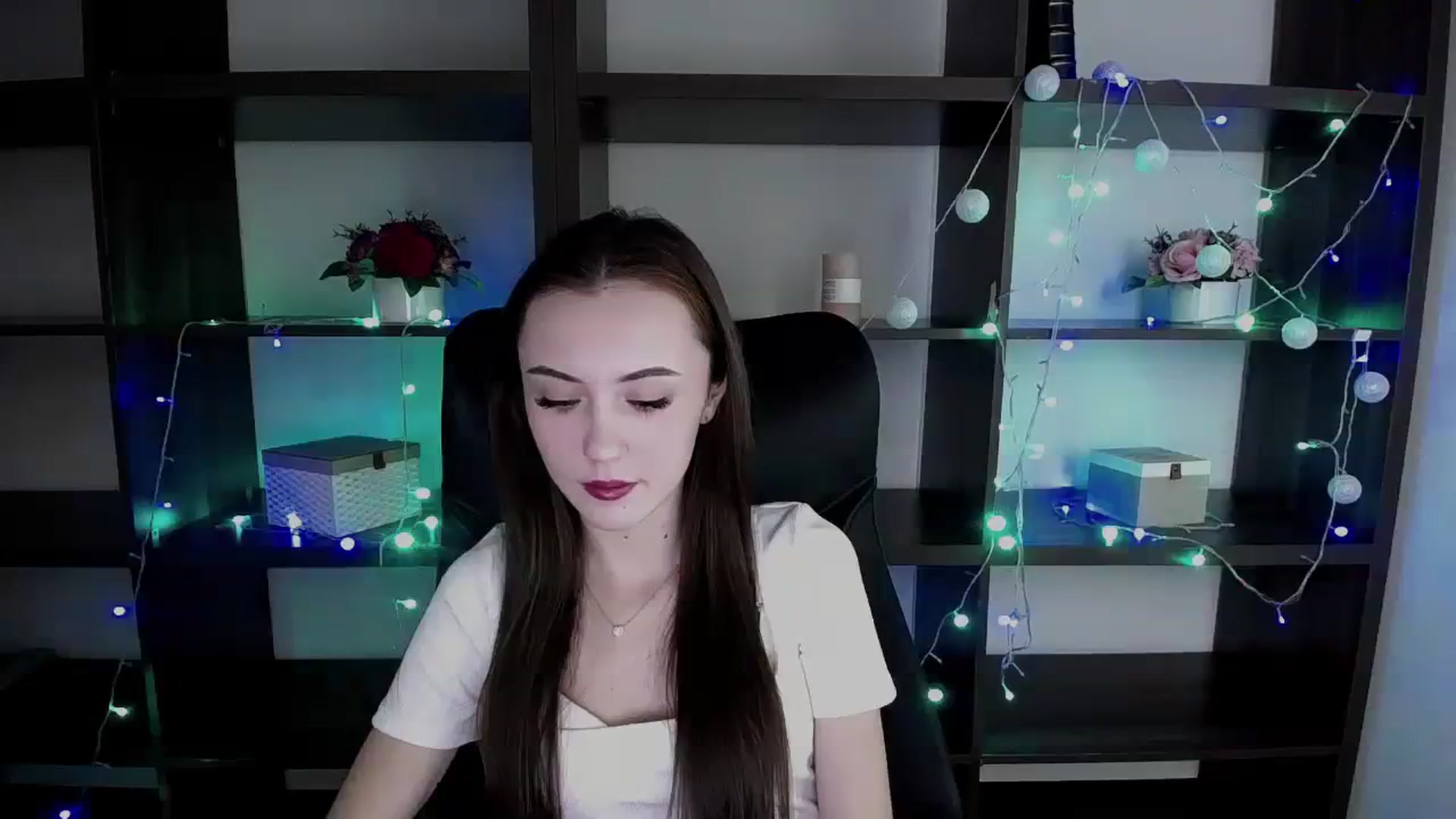 Gallery image thumbnail from Nikonara_'s myfreecams stream on, 12/27/2023, 15:02 image 1 of 20