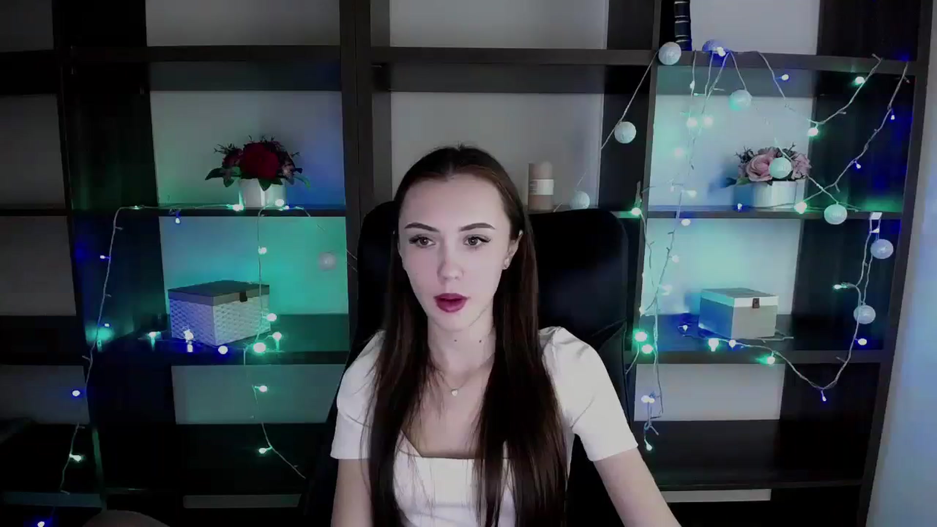Gallery image thumbnail from Nikonara_'s myfreecams stream on, 12/27/2023, 15:02 image 8 of 20