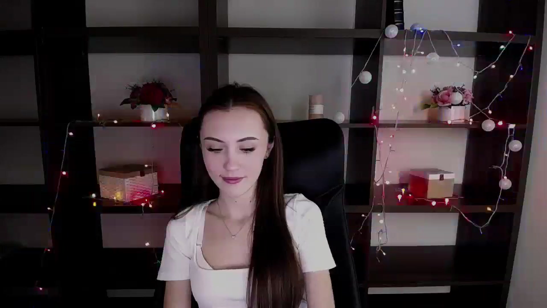 Gallery image thumbnail from Nikonara_'s myfreecams stream on, 12/27/2023, 15:19 image 9 of 20