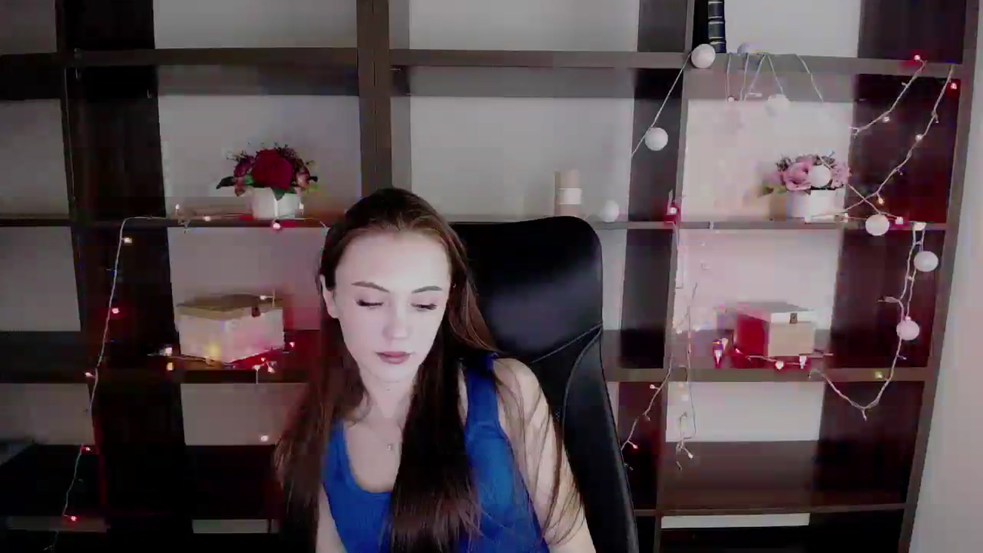 Gallery image thumbnail from Nikonara_'s myfreecams stream on, 12/27/2023, 18:44 image 14 of 20